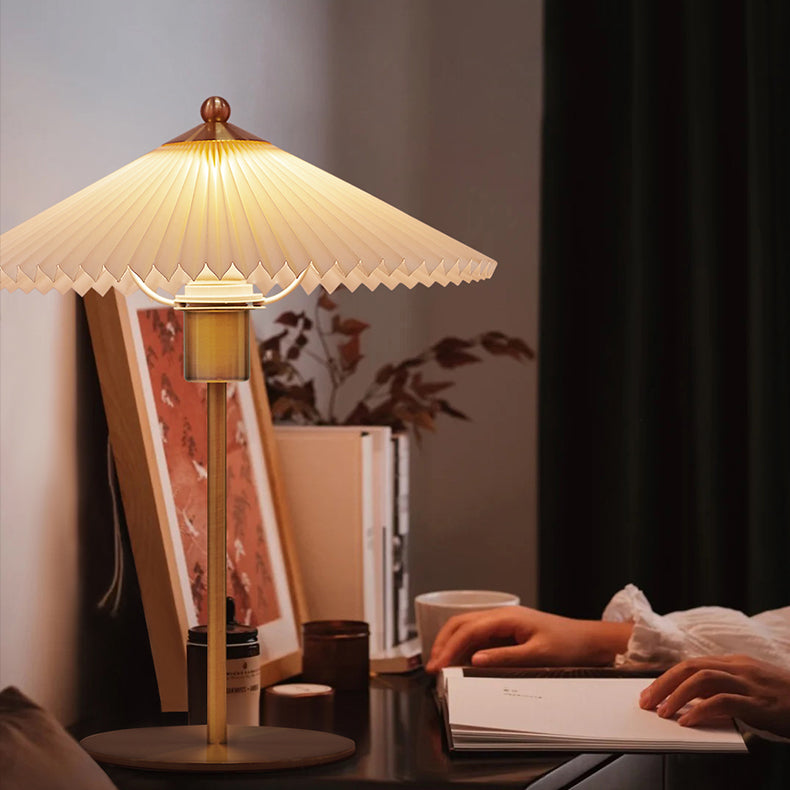 Perla Pleated Table Lamp