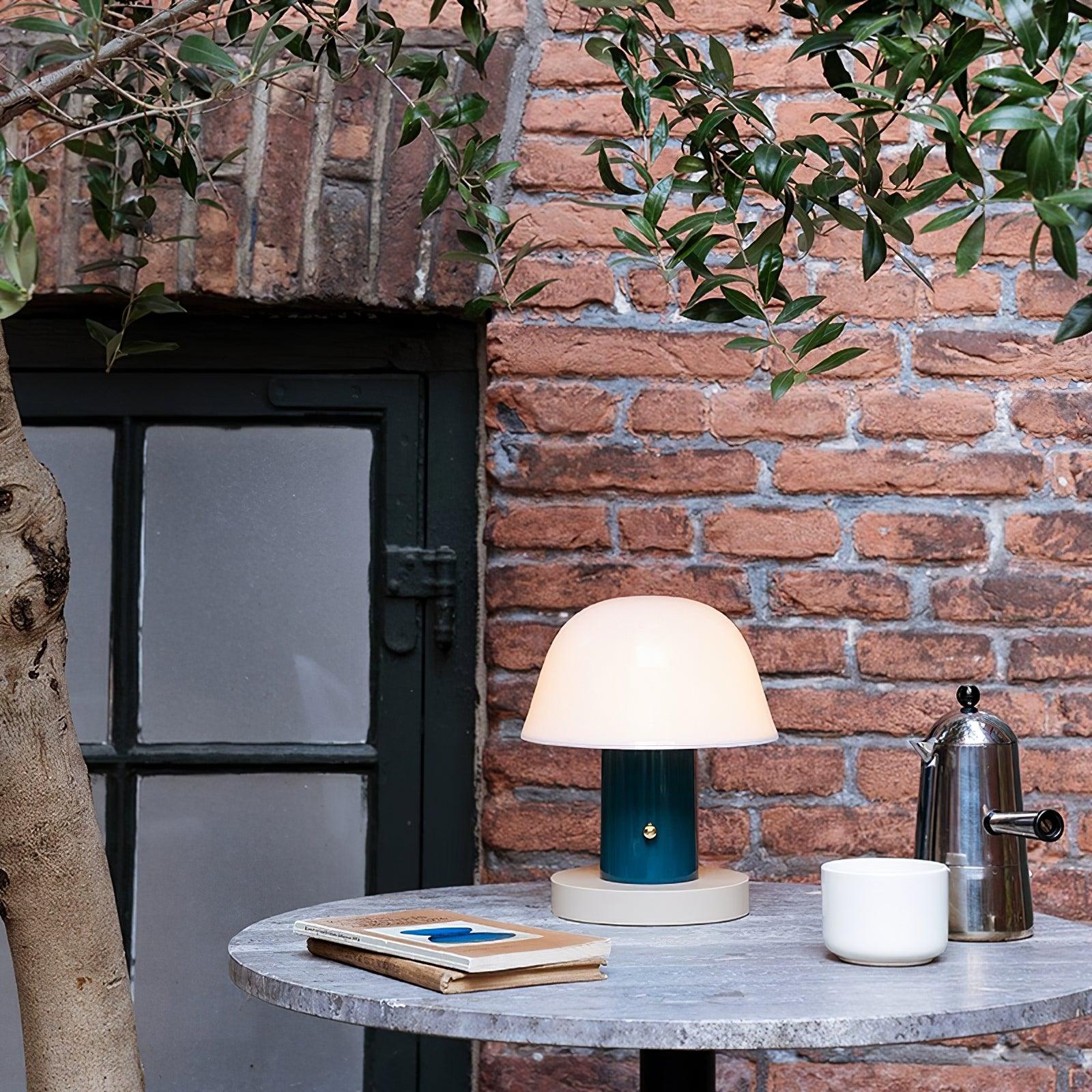 セレナ バッテリー内蔵テーブルライト