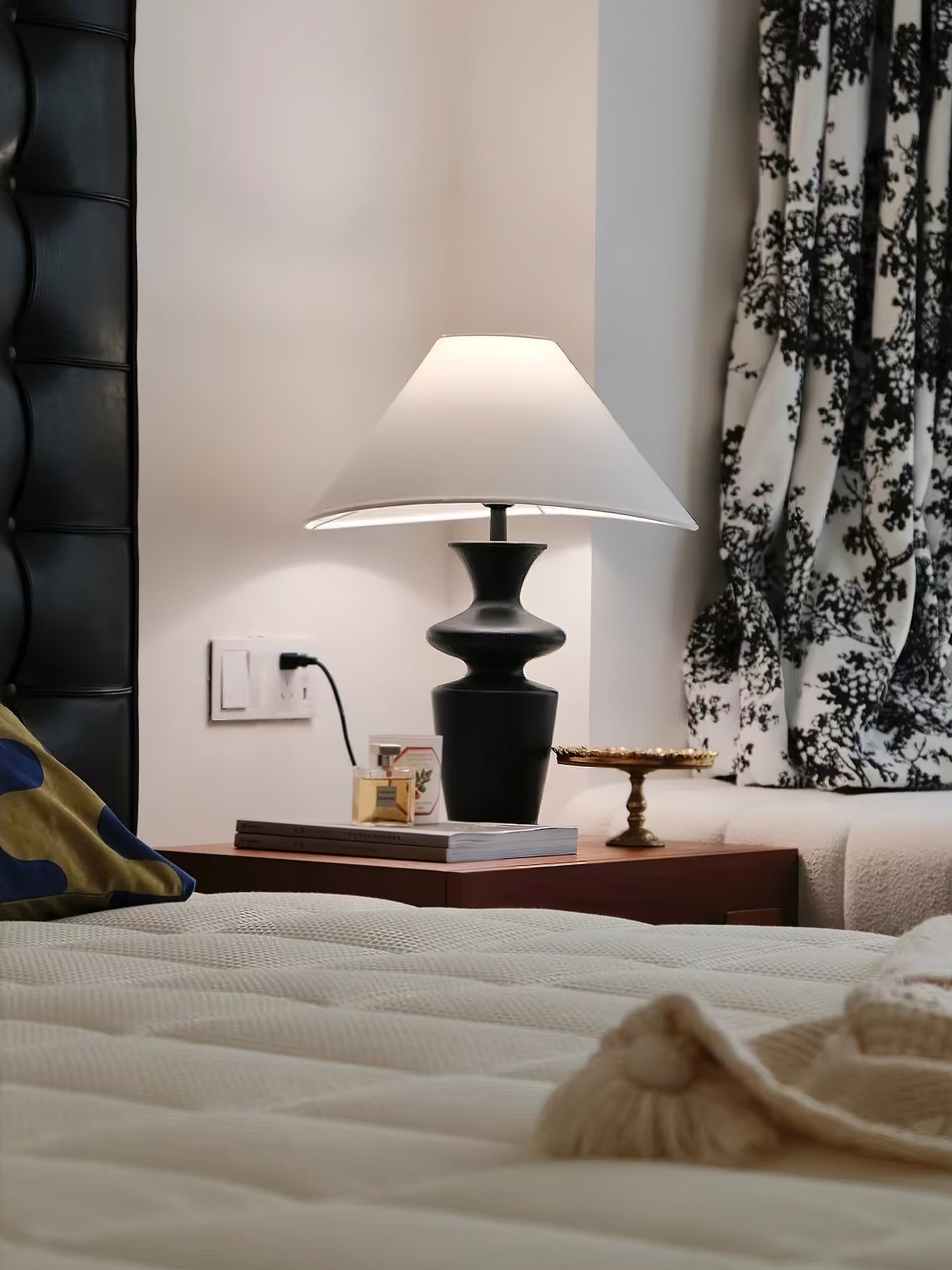 グレースウッドテーブルランプ