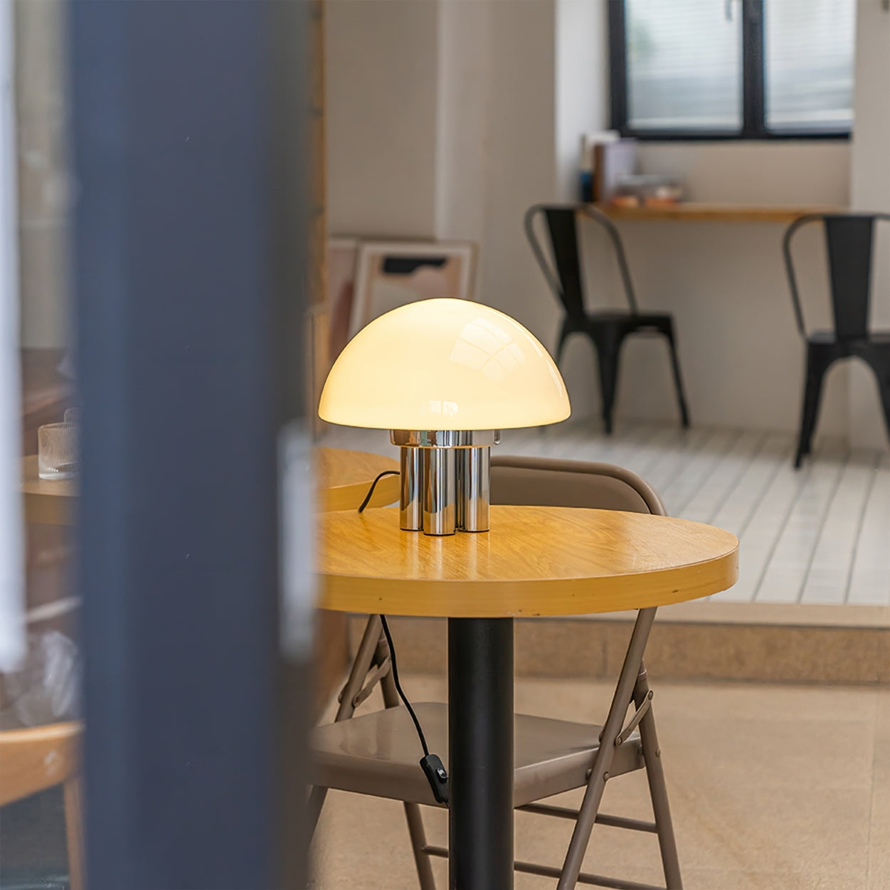 マグノリア テーブルランプ