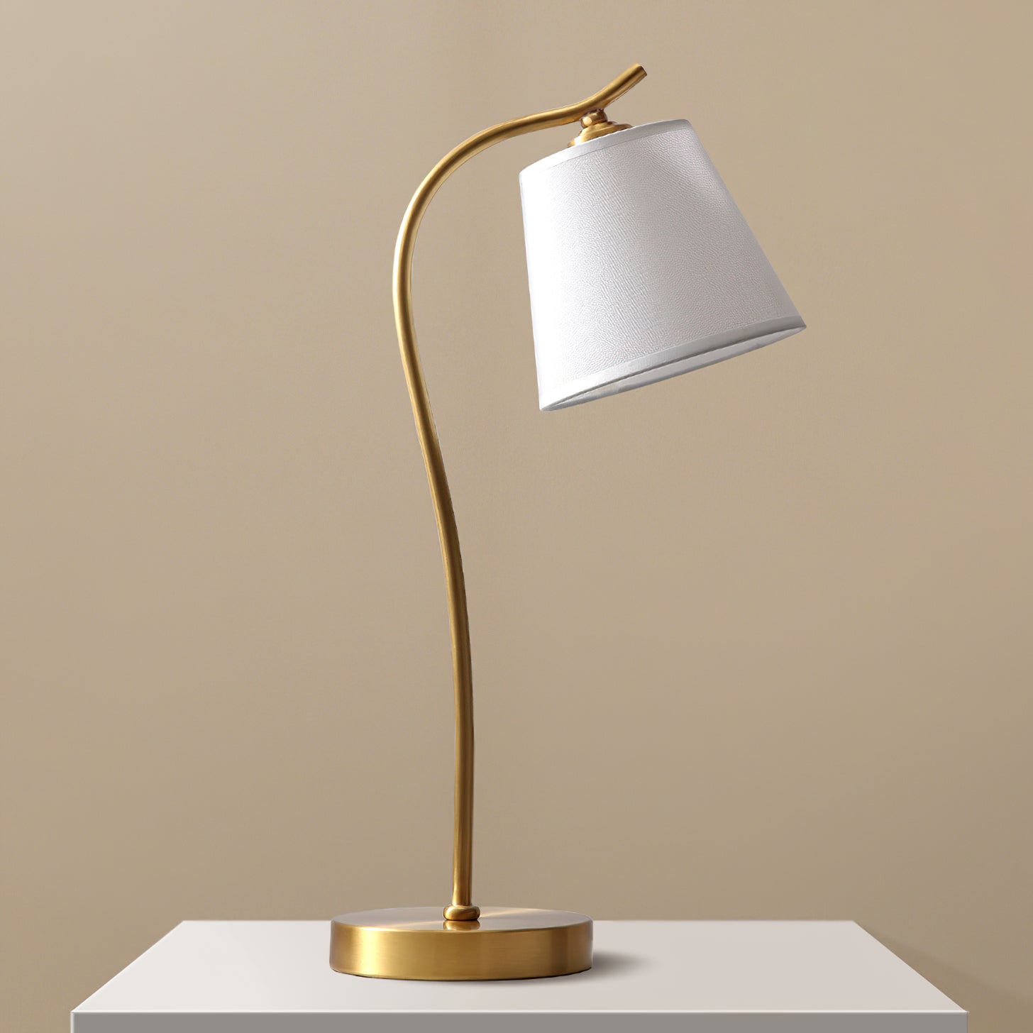 アネタ テーブルランプ