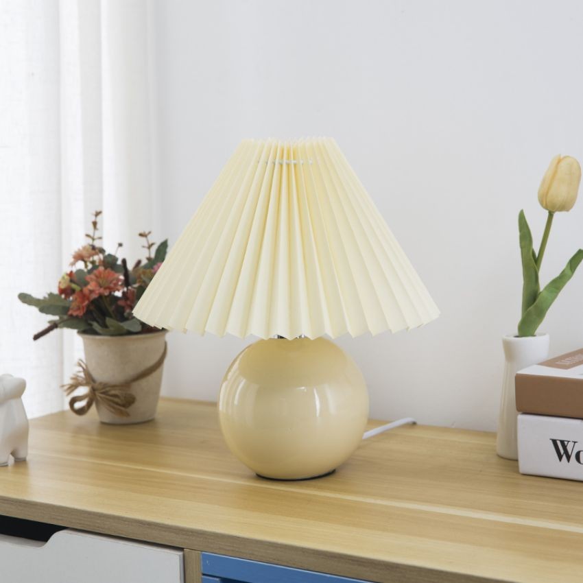 クリーミーテーブルライト