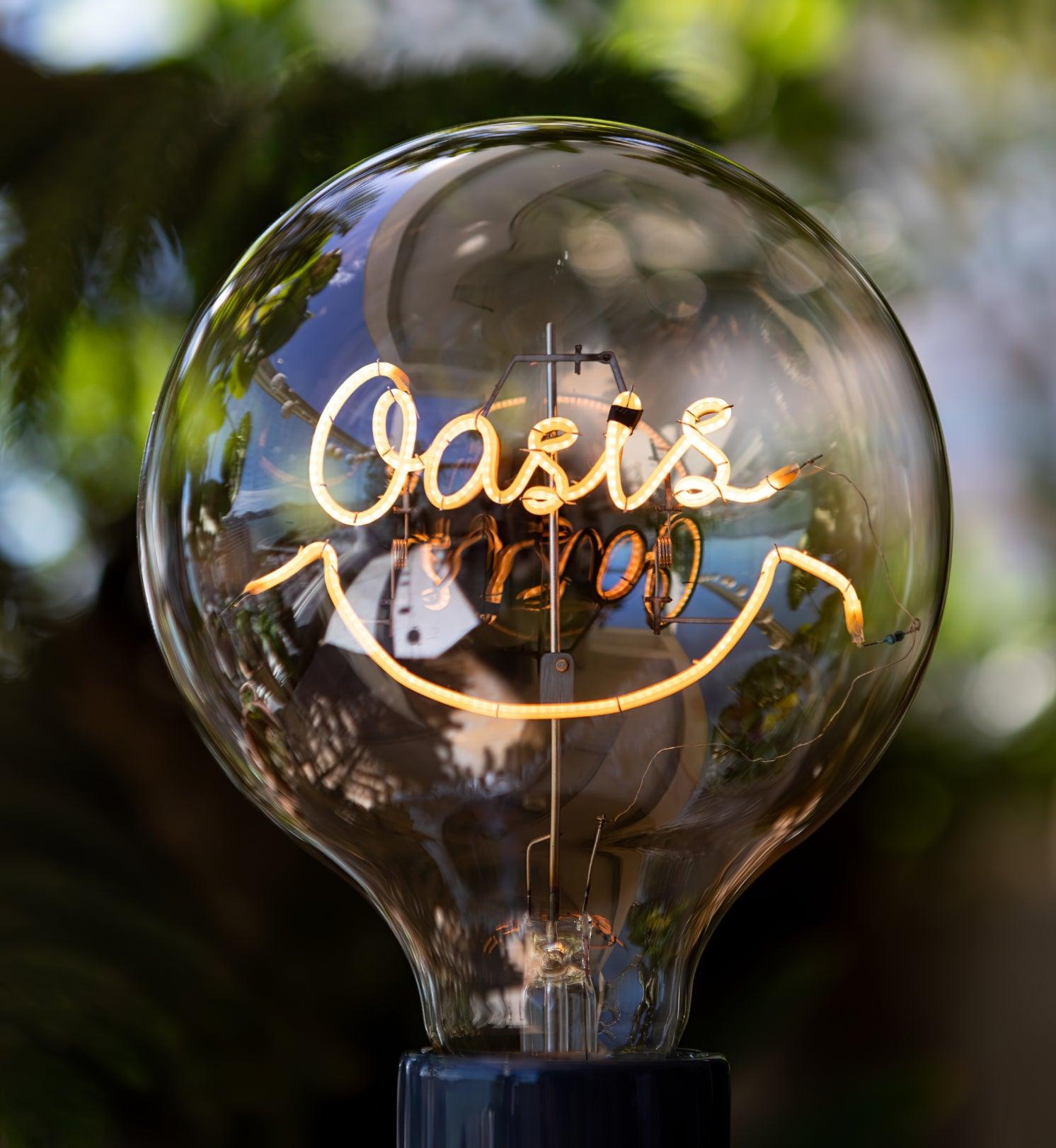 Kuitt Smiley バッテリー内蔵テーブルランプ