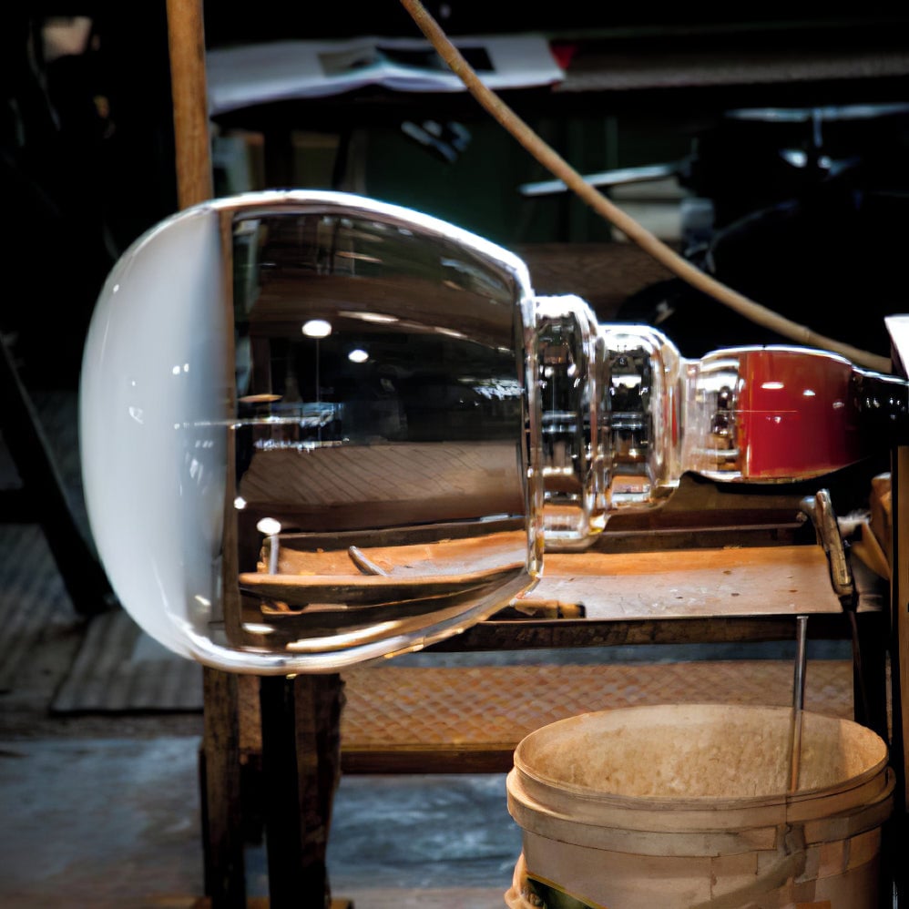 共感テーブルランプ