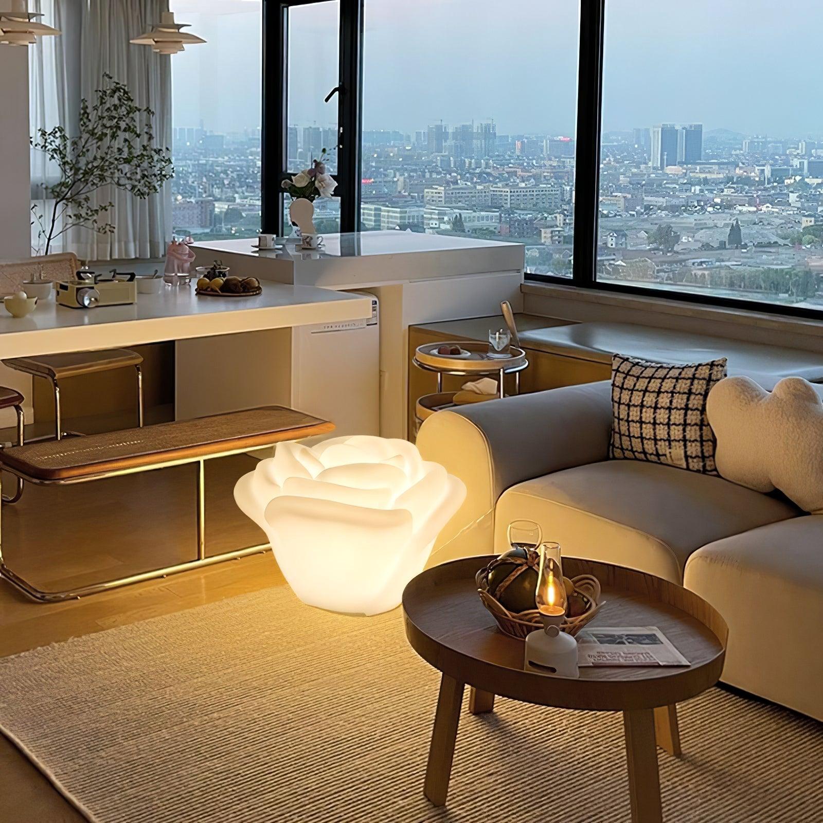 白いバラの形をしたLEDテーブルランプ