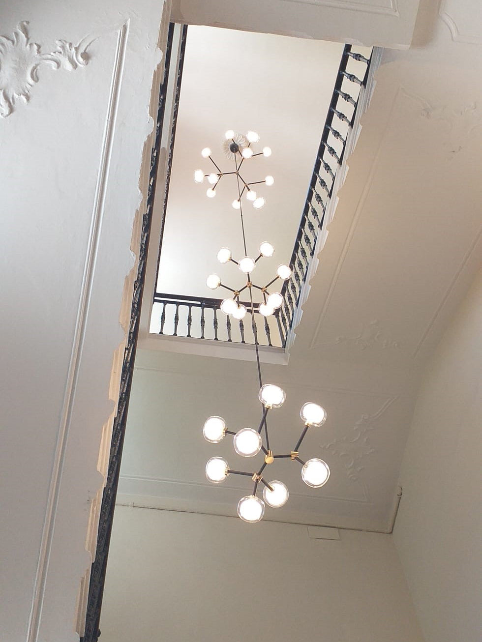 ナビラシャンデリア