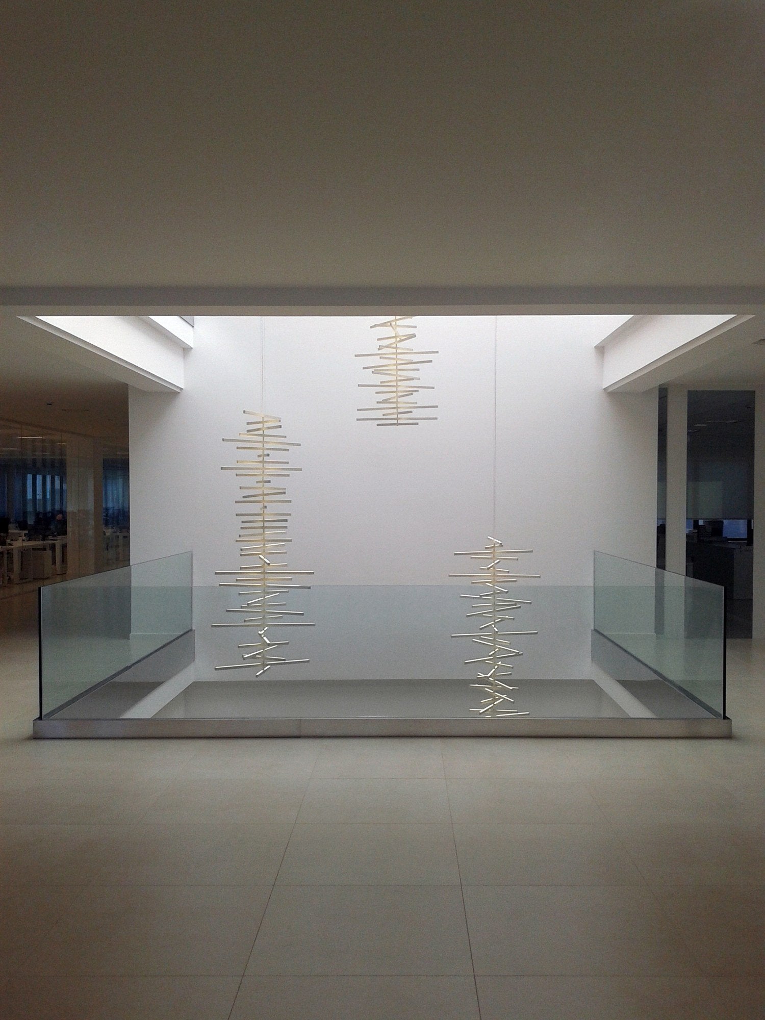 ピアノキー ブラックシャンデリア