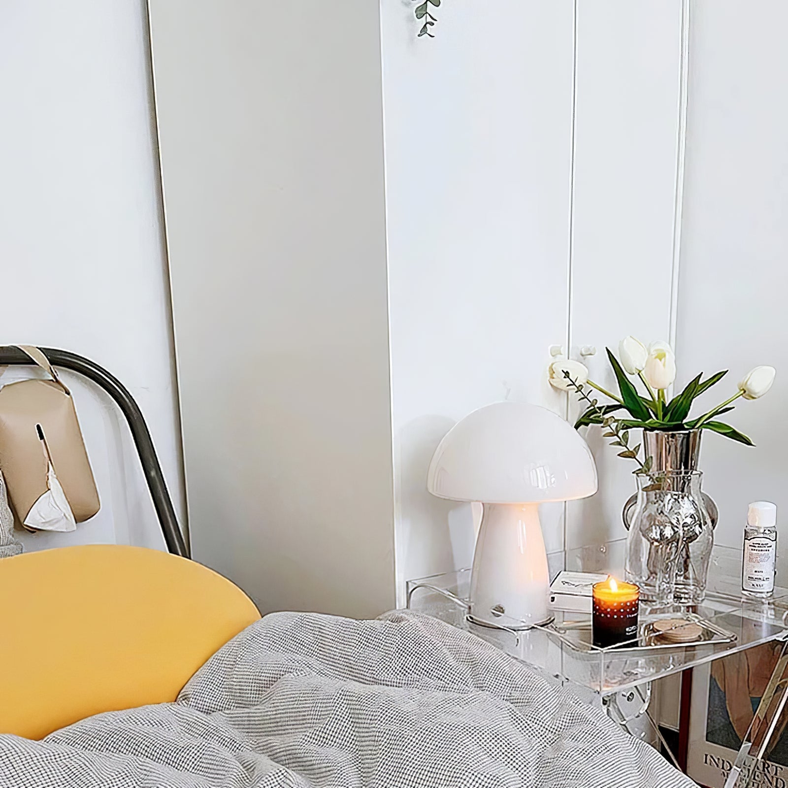 キノコのテーブルランプ