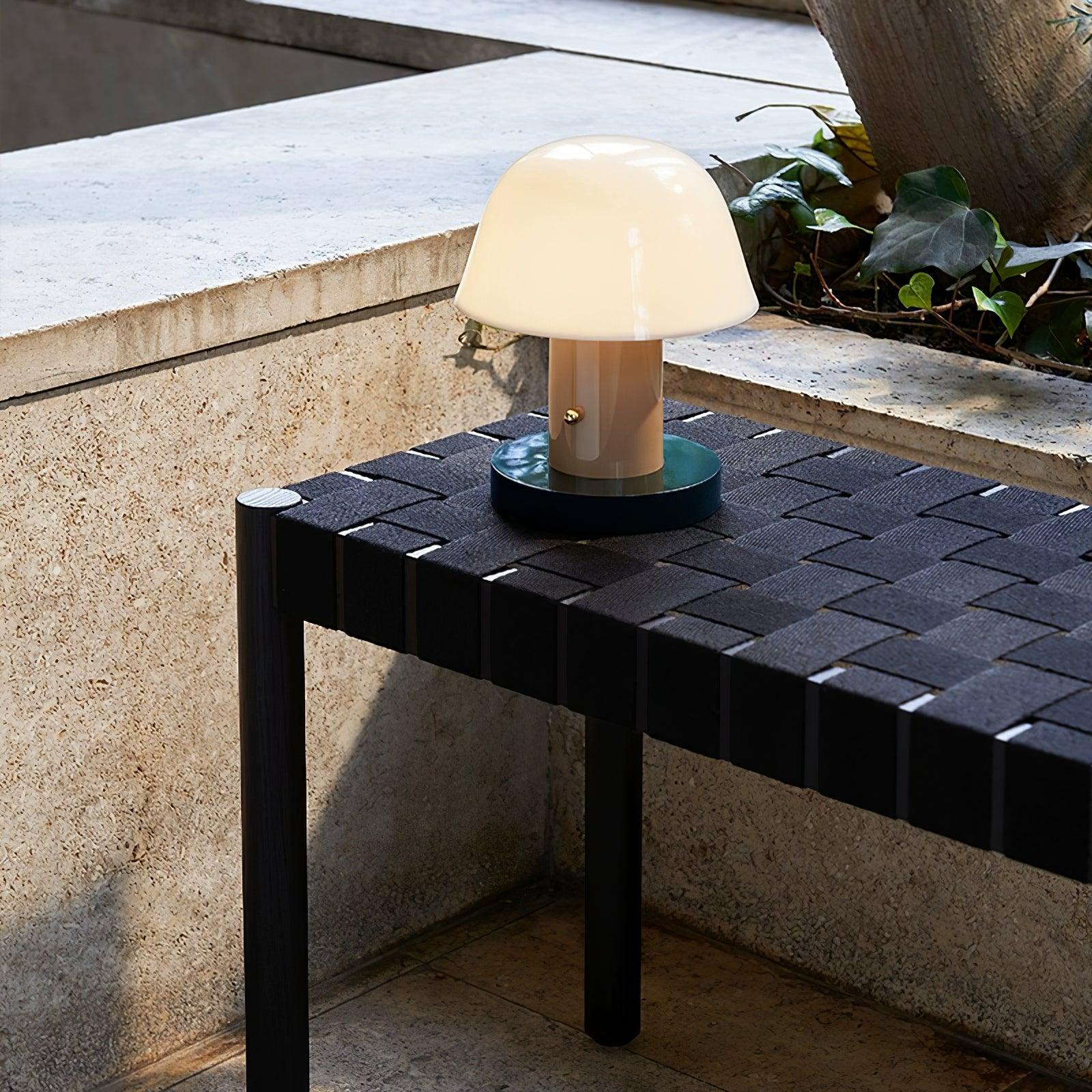 セレナ バッテリー内蔵テーブルライト