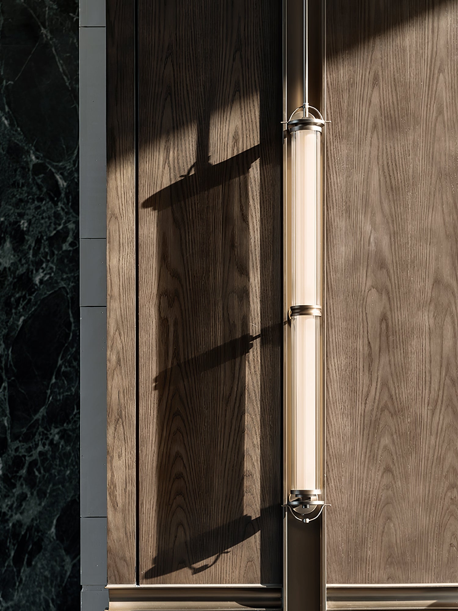 メリディアン垂直壁取り付け用燭台