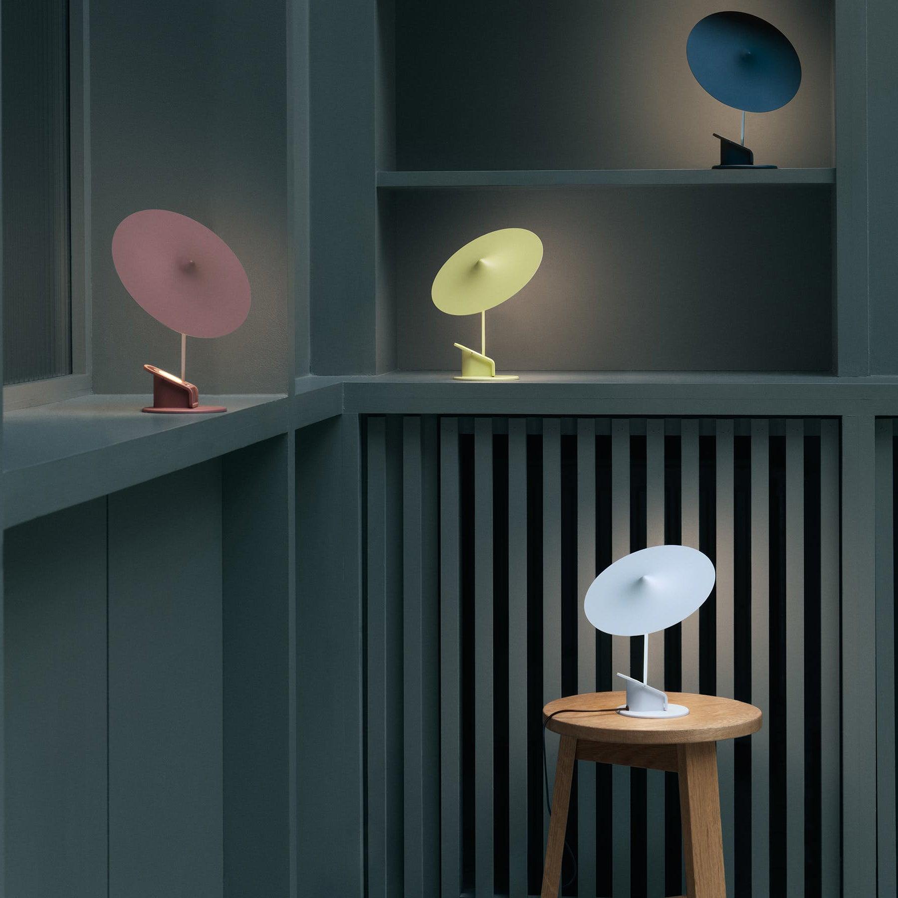 イルテーブルランプ