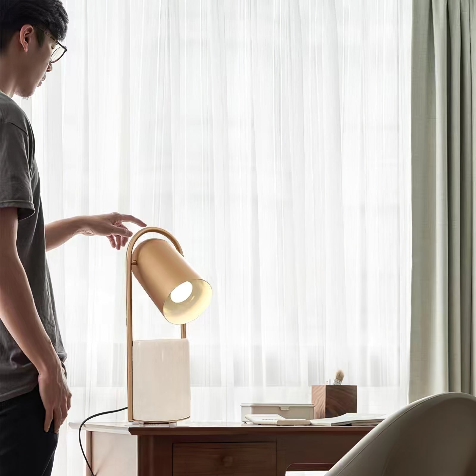 キャニスターテーブルランプ