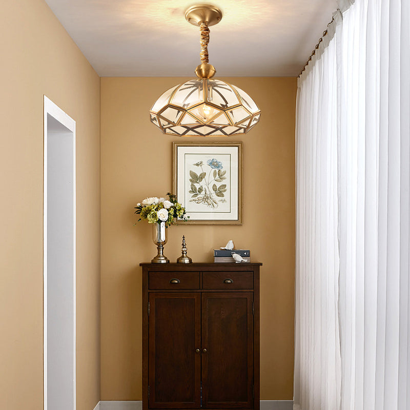 幾何学的な真鍮のシャンデリア