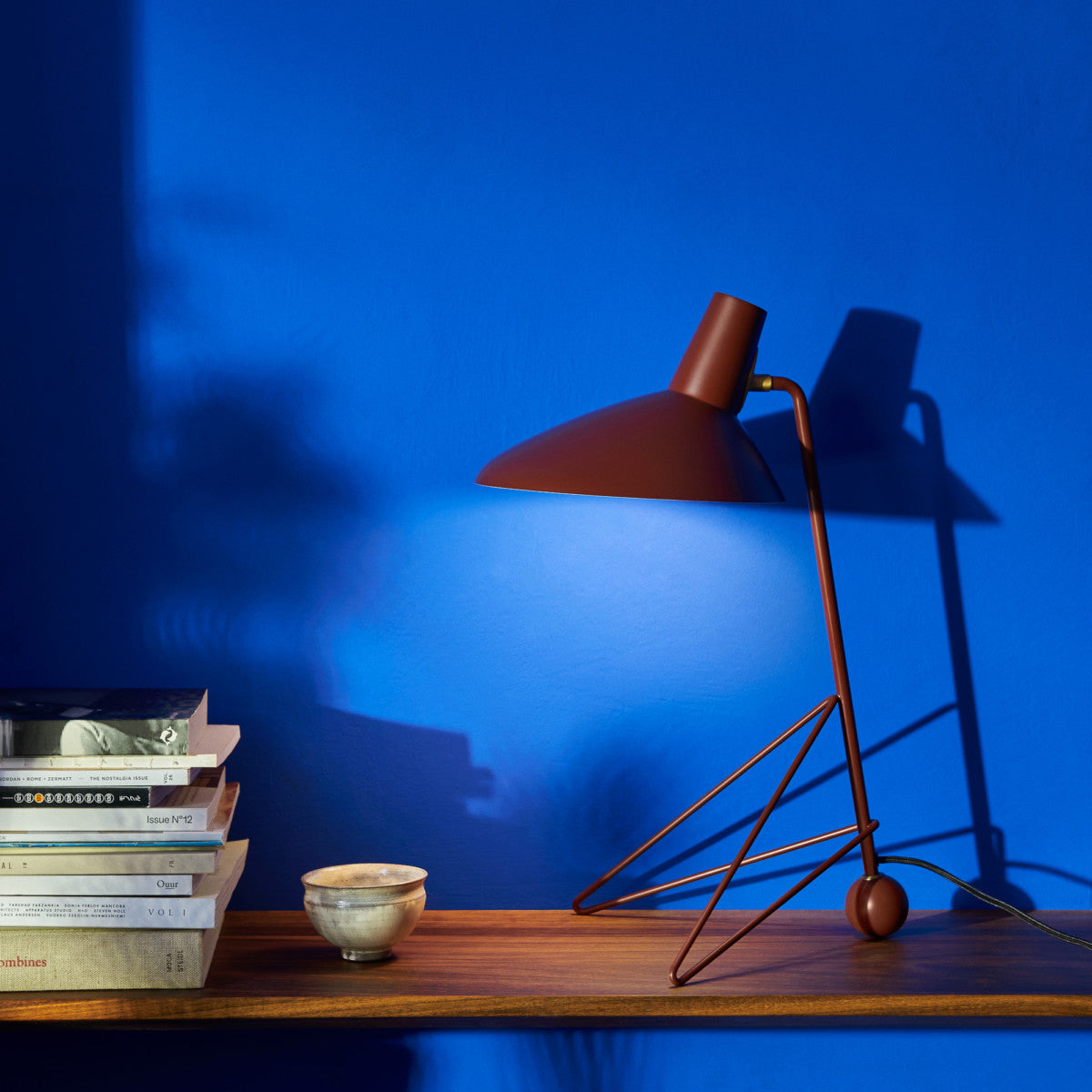 Tripod Table Lamp