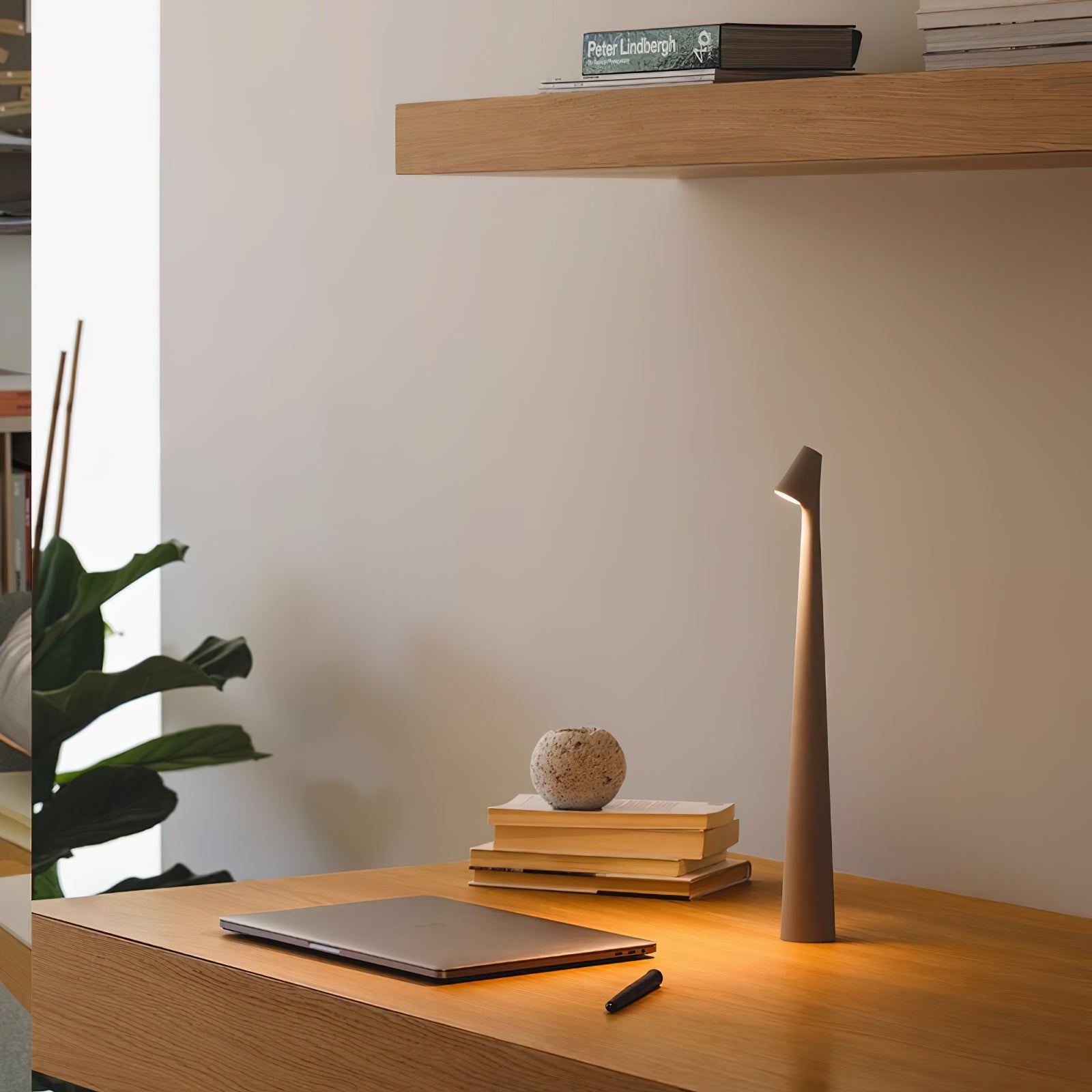 アフリカ ポータブル テーブル ランプ