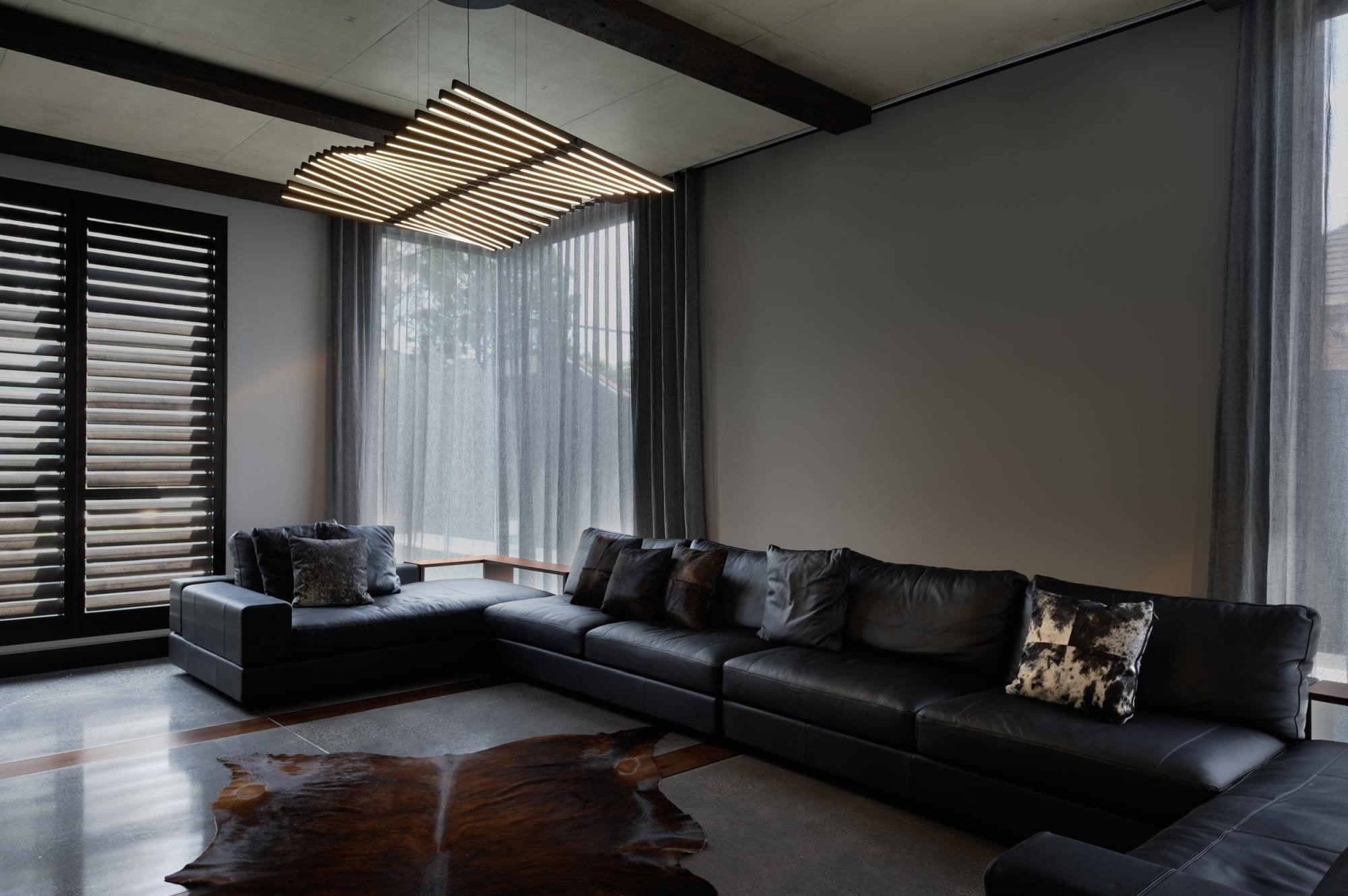 ピアノキー ブラックシャンデリア