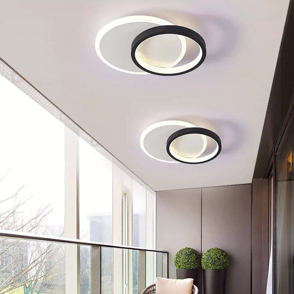 リビングルームに最適な、モダンな幾何学模様のアイアンブラックフラッシュLEDシーリングライト