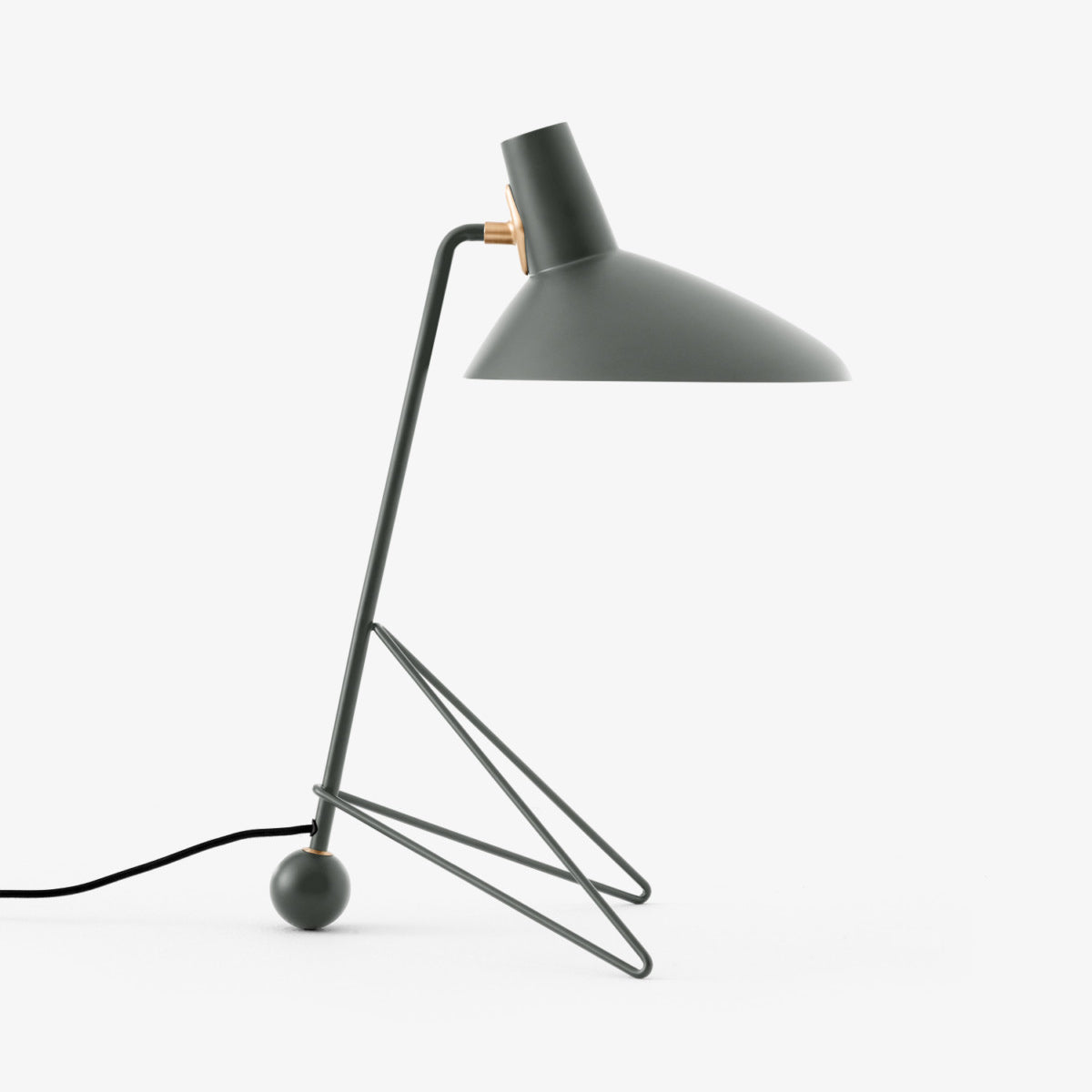 Tripod Table Lamp
