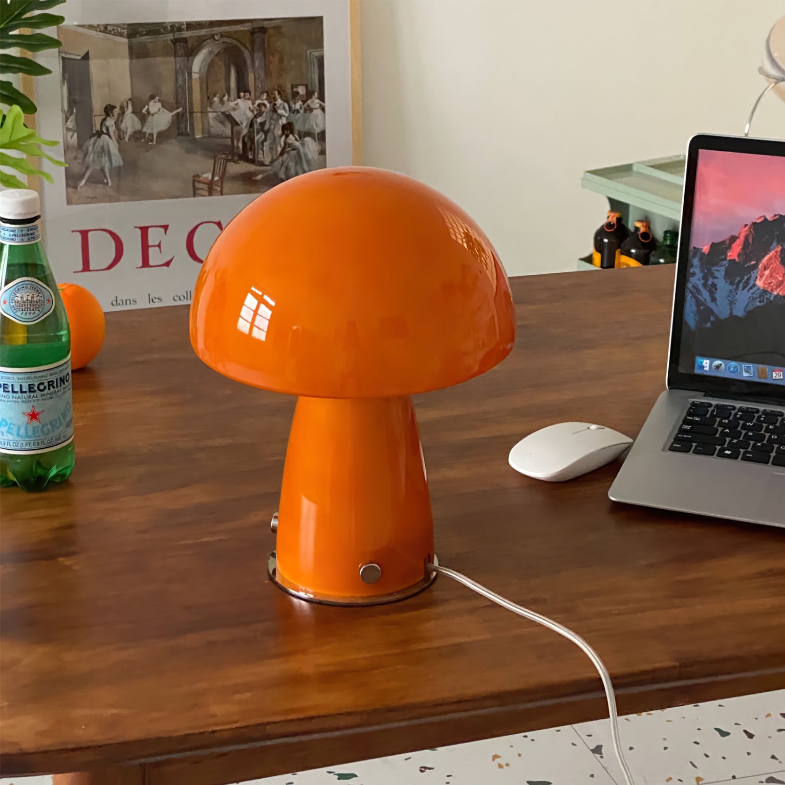 キノコのテーブルランプ