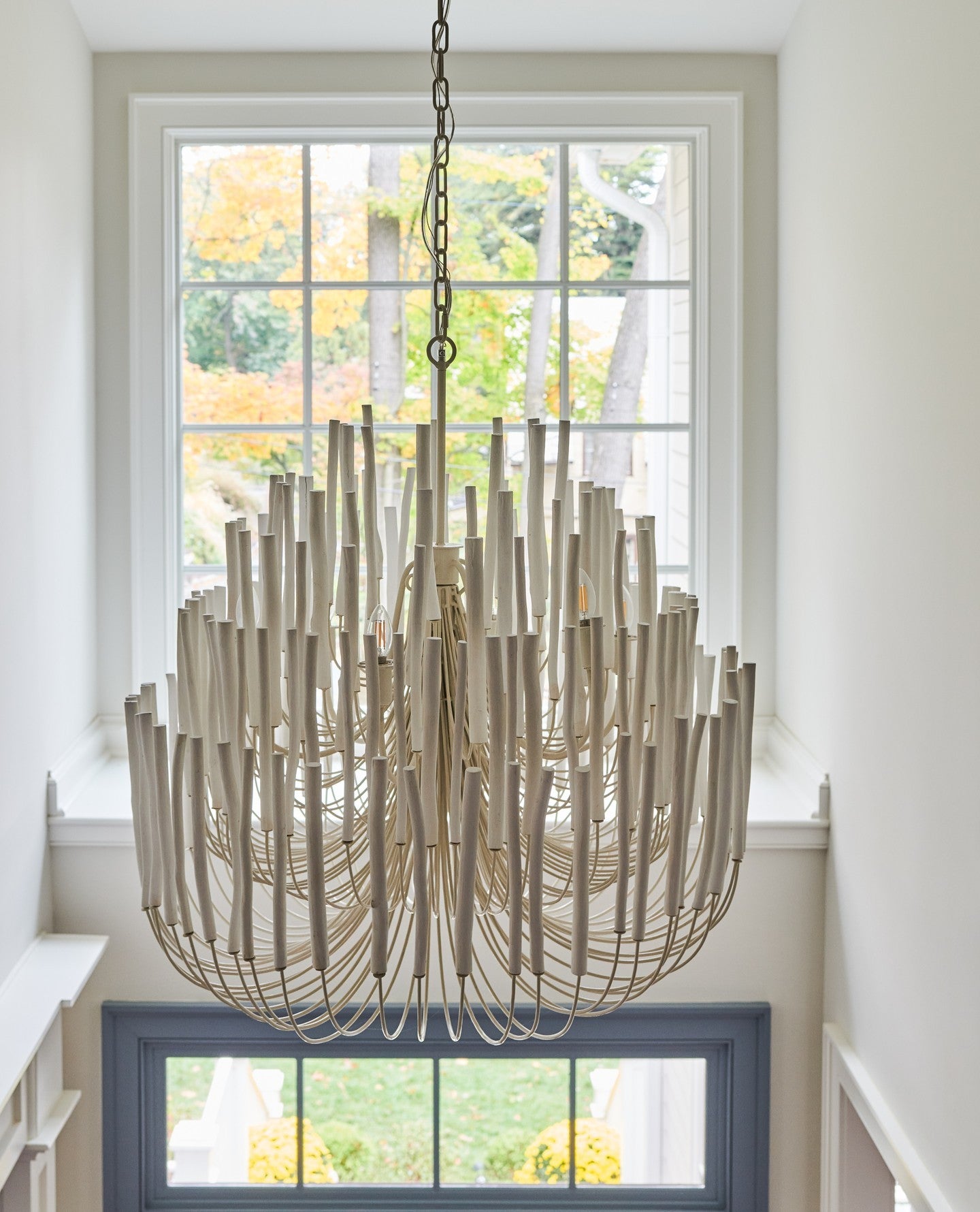 Sparse Wooden stick Chandelier