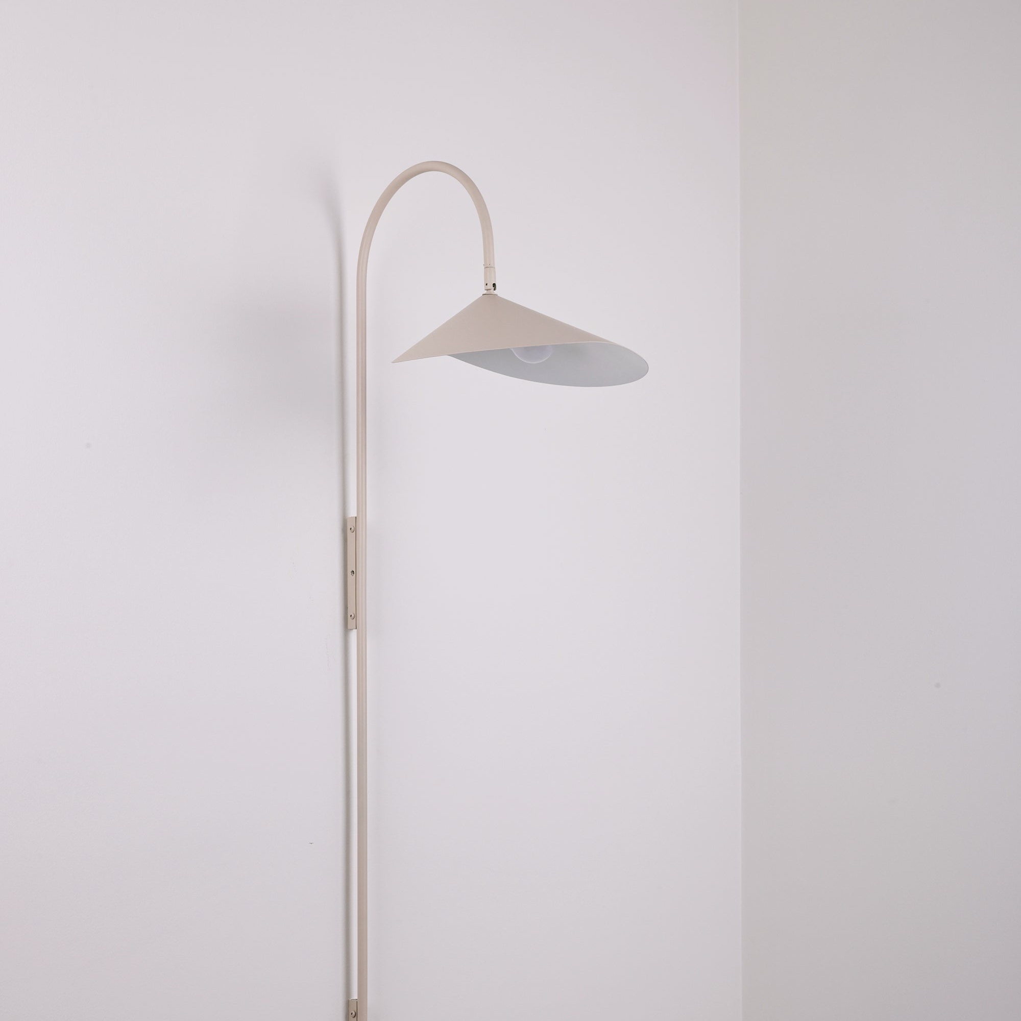 アルム スイベル ウォールランプ