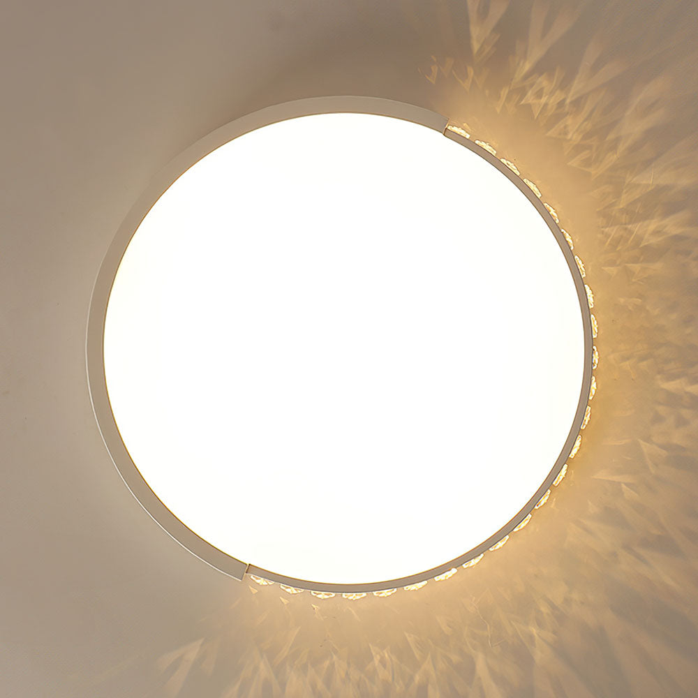 リビングルームに最適なモダンな鉄製LEDシーリングライト