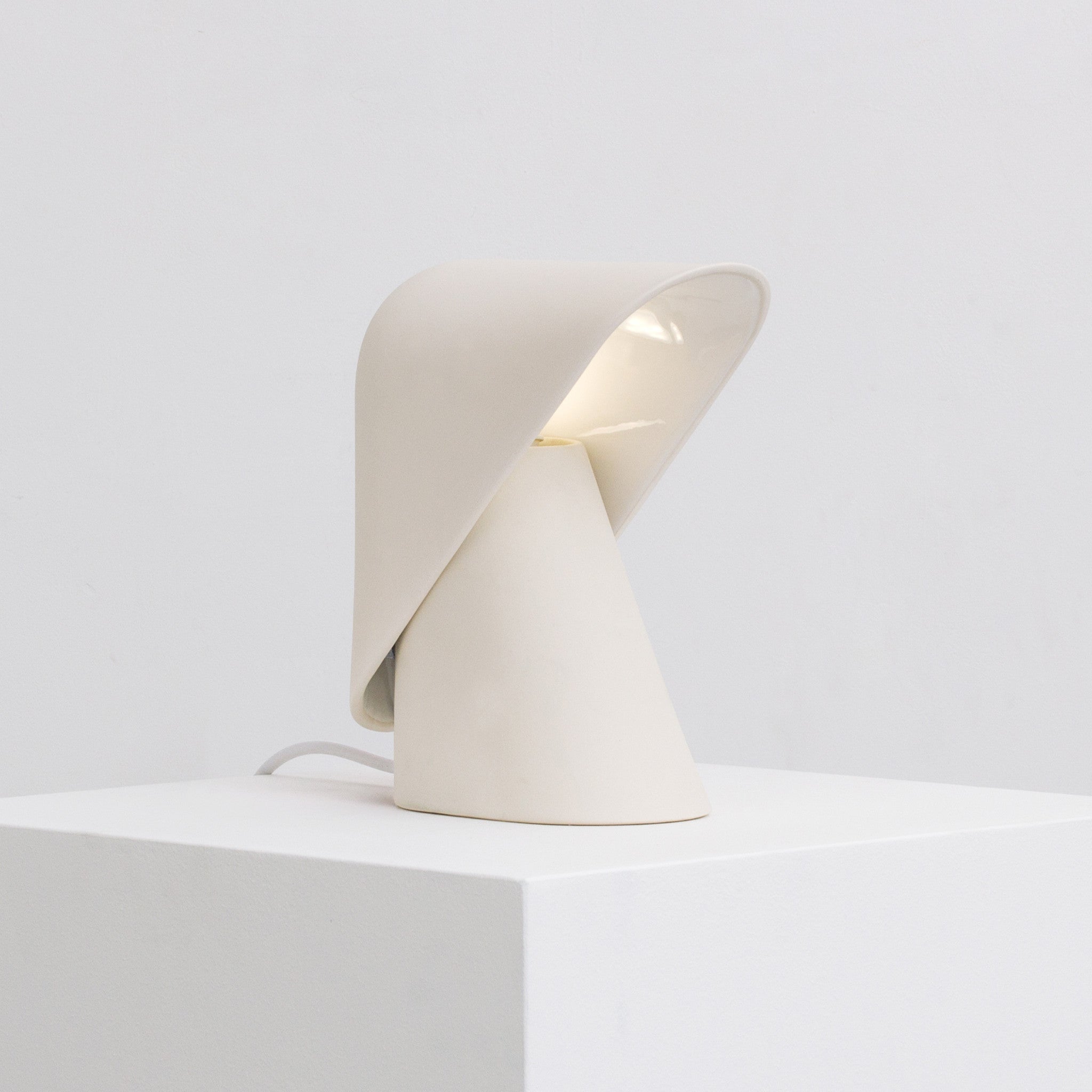 K テーブルランプ