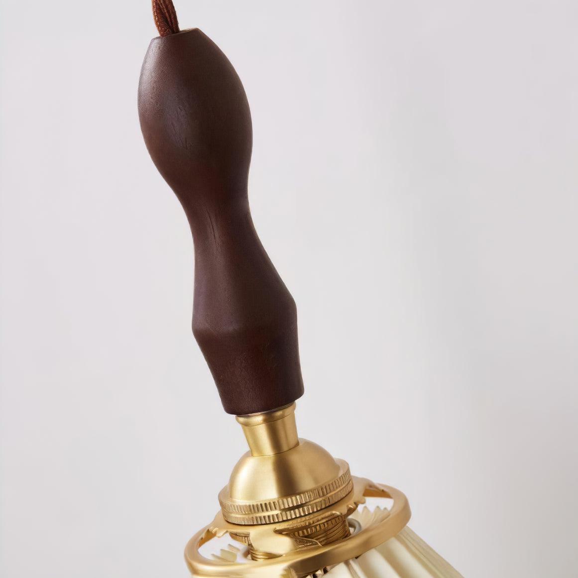 プリーツ木製ウォールランプ