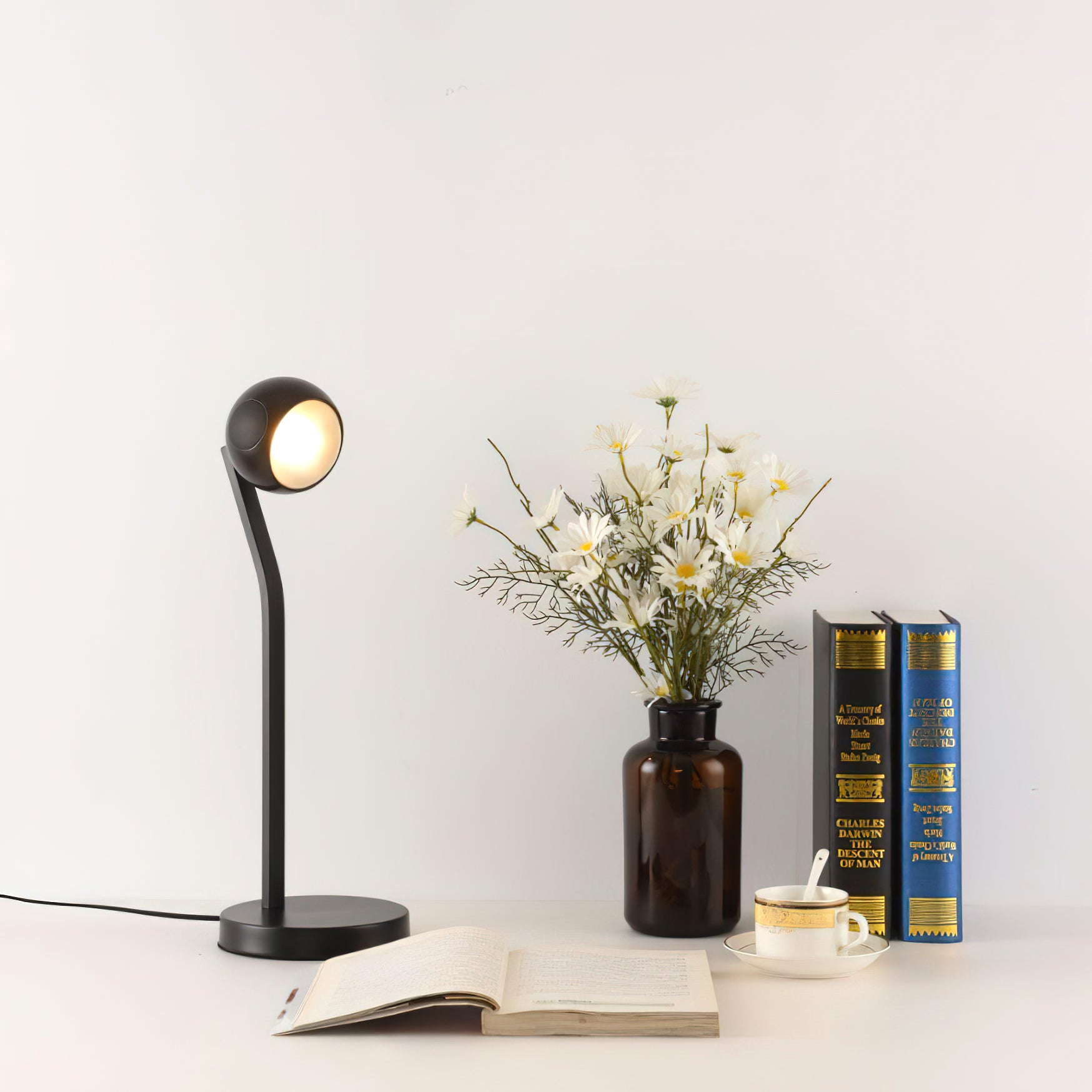 チャルフィス テーブルランプ