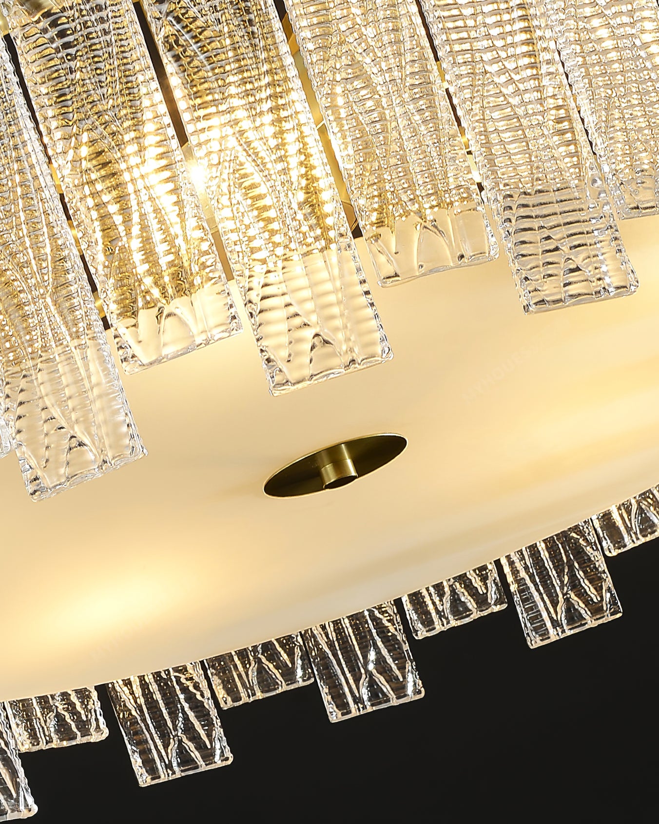 散乱ガラスの天井ランプ