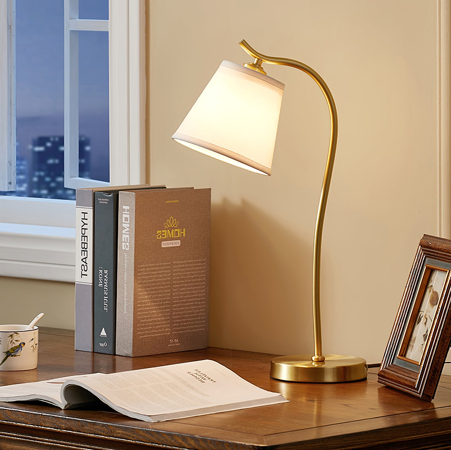 アネタ テーブルランプ