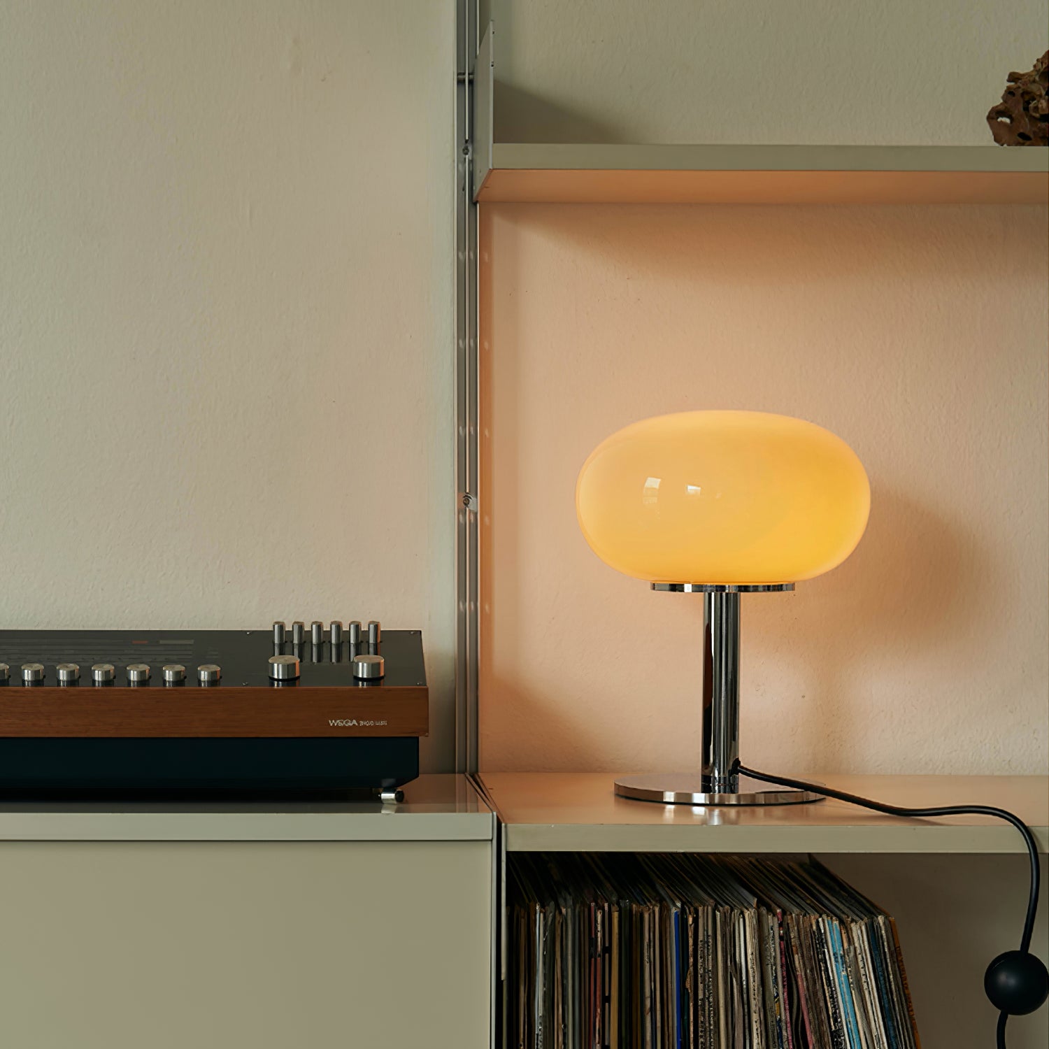 Am1n Table Lamp
