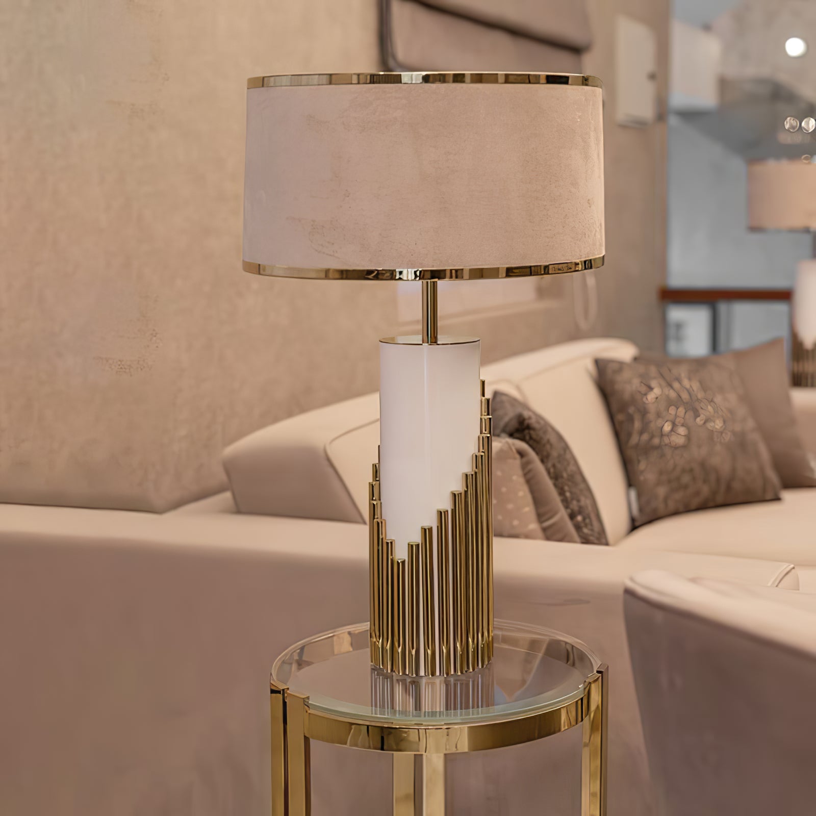 ストリームラインテーブルランプ