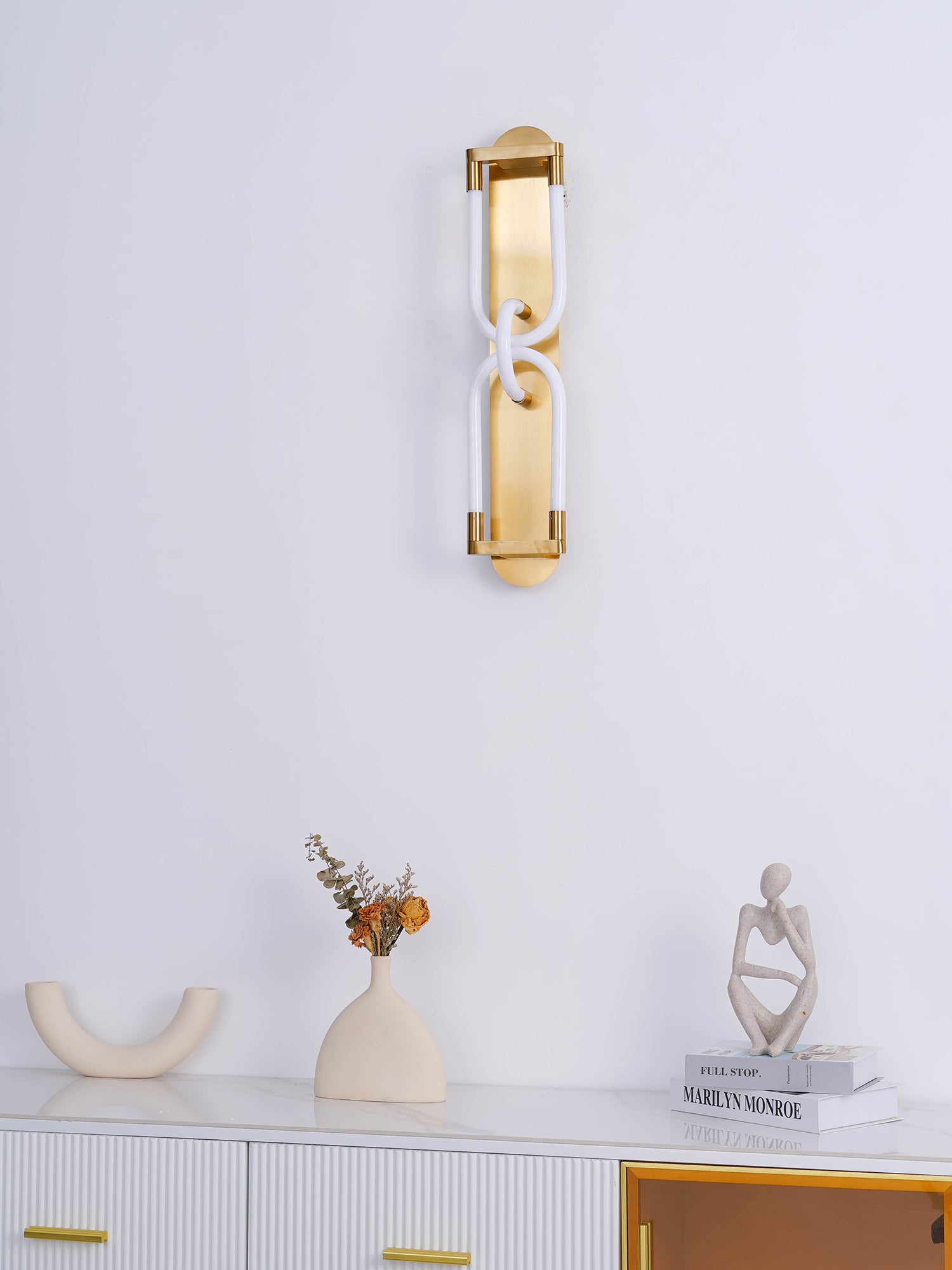 Loopi Wall Lamp