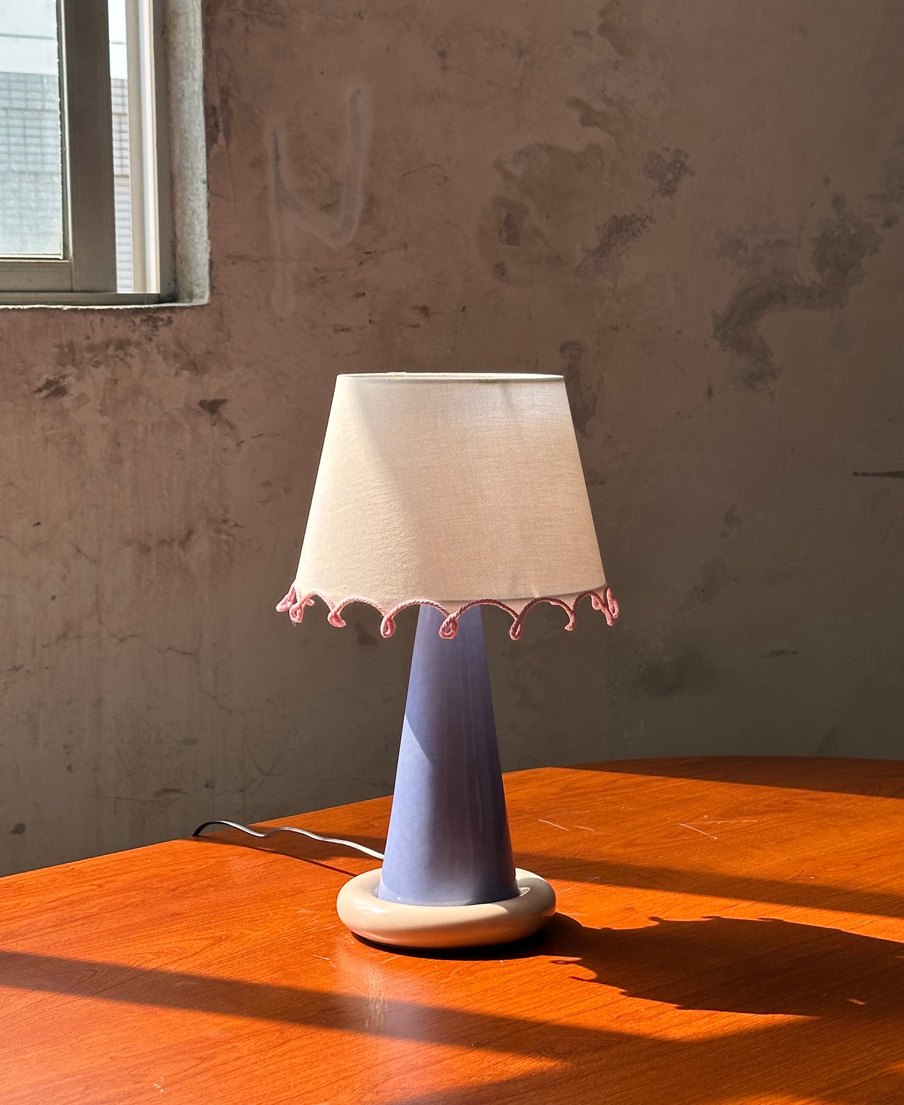 セラミックループテーブルライト