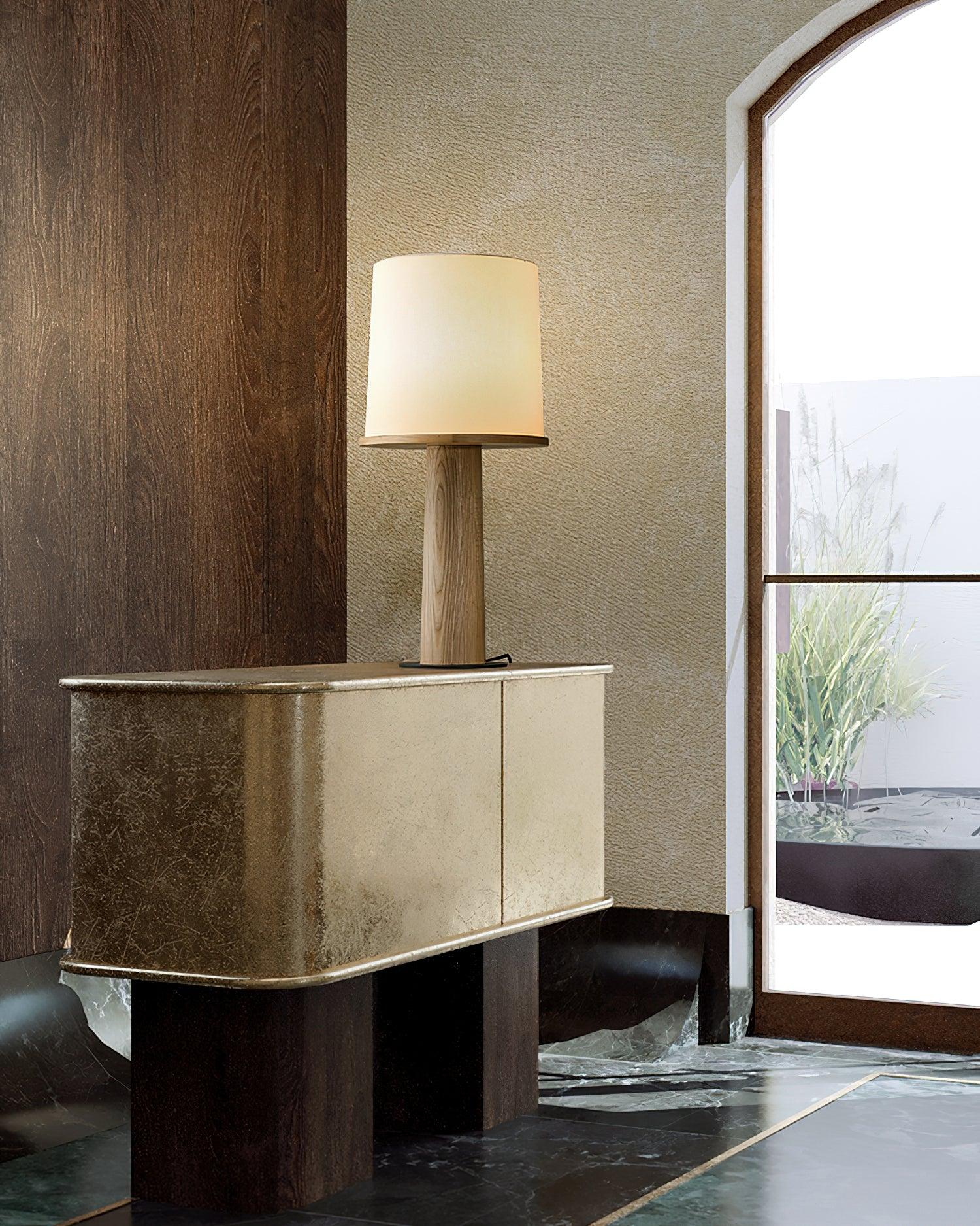 光と影のボトルテーブルランプ