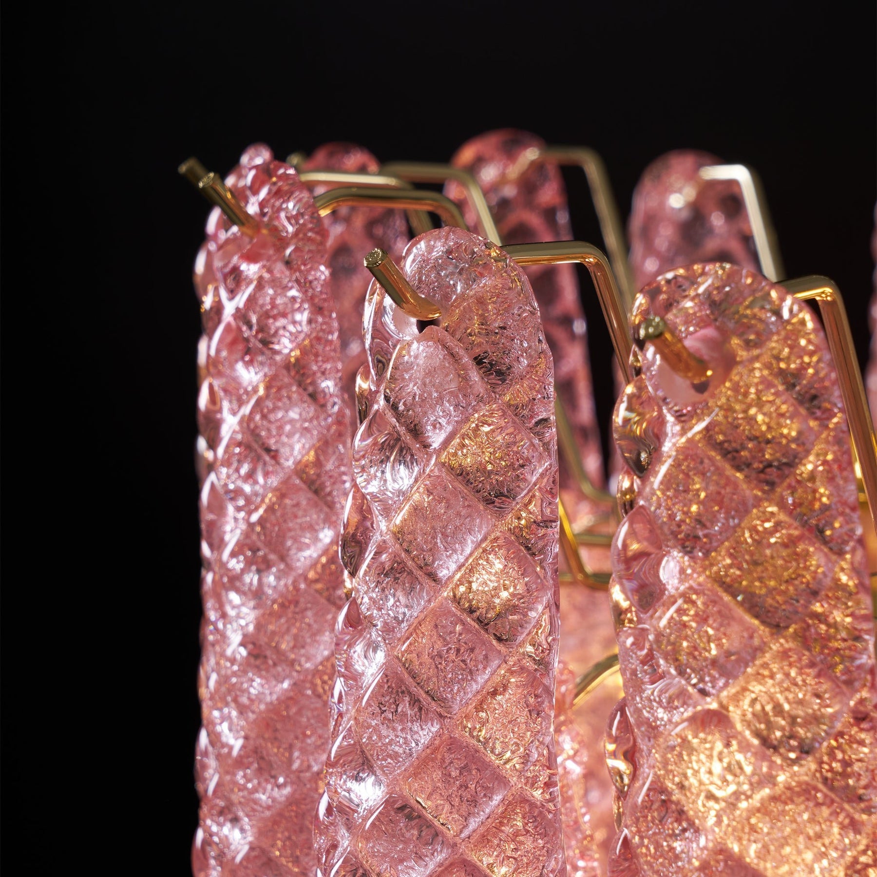 Triedri Teardrop Chandelier