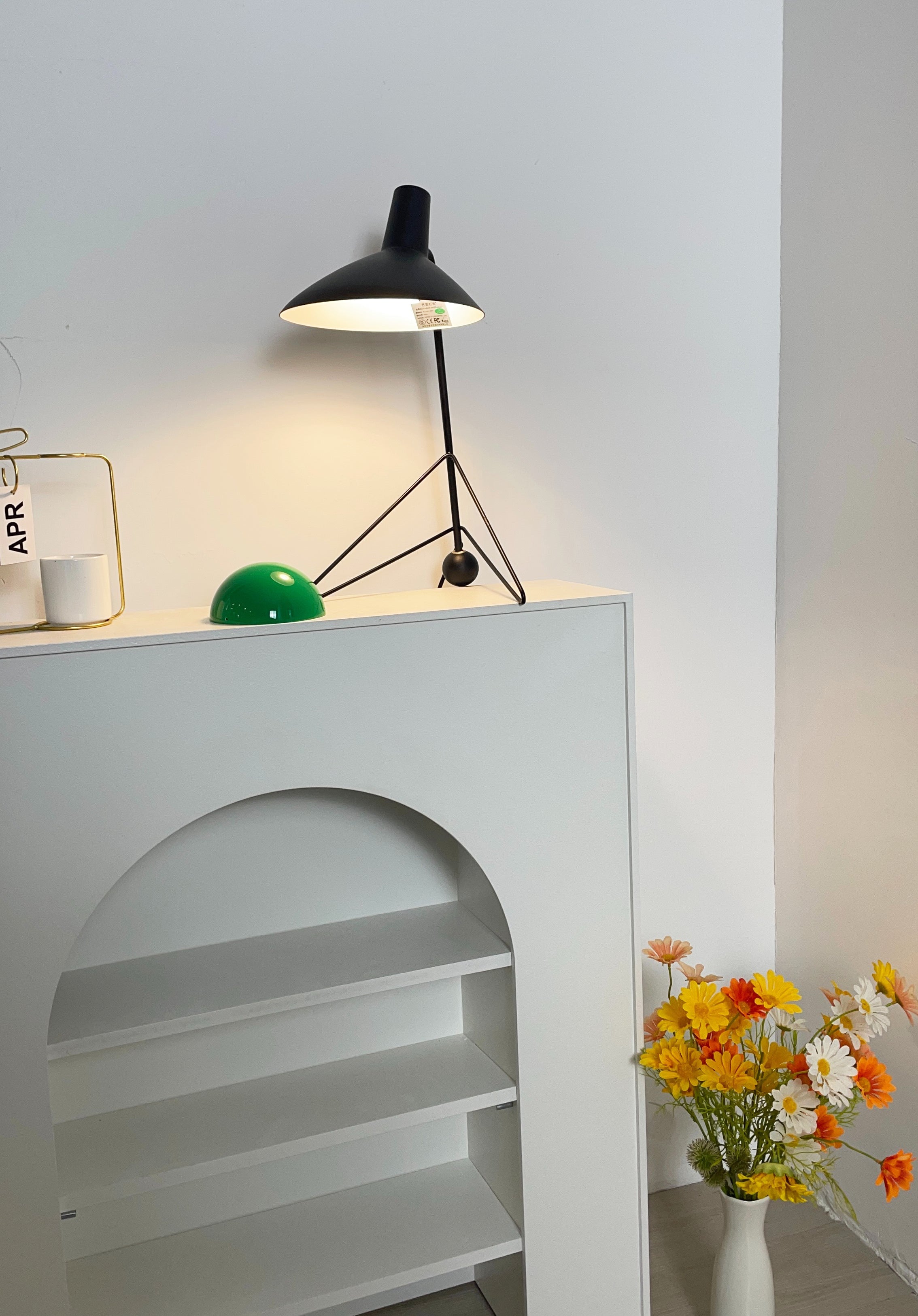 スヴェルト ノワール テーブルランプ