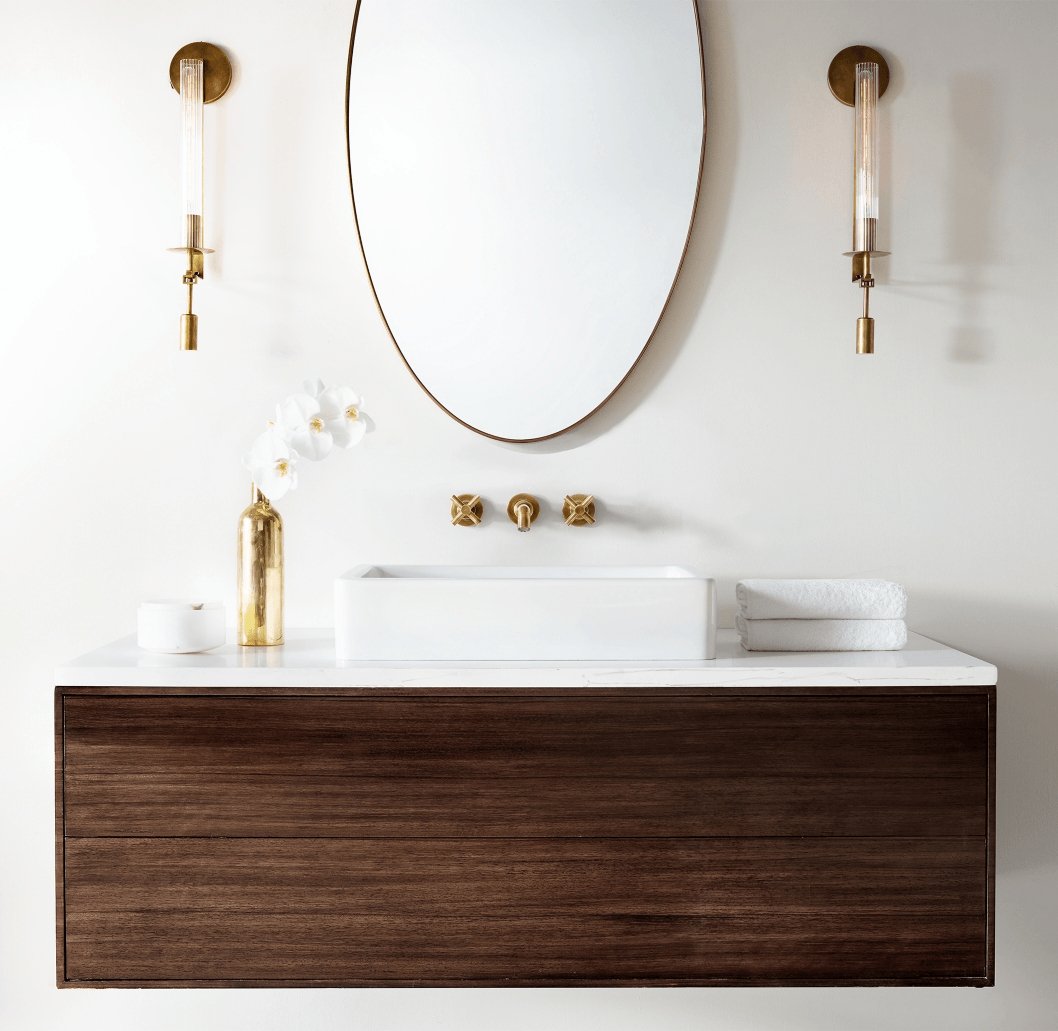 フランス古典主義のプラグインウォールランプ