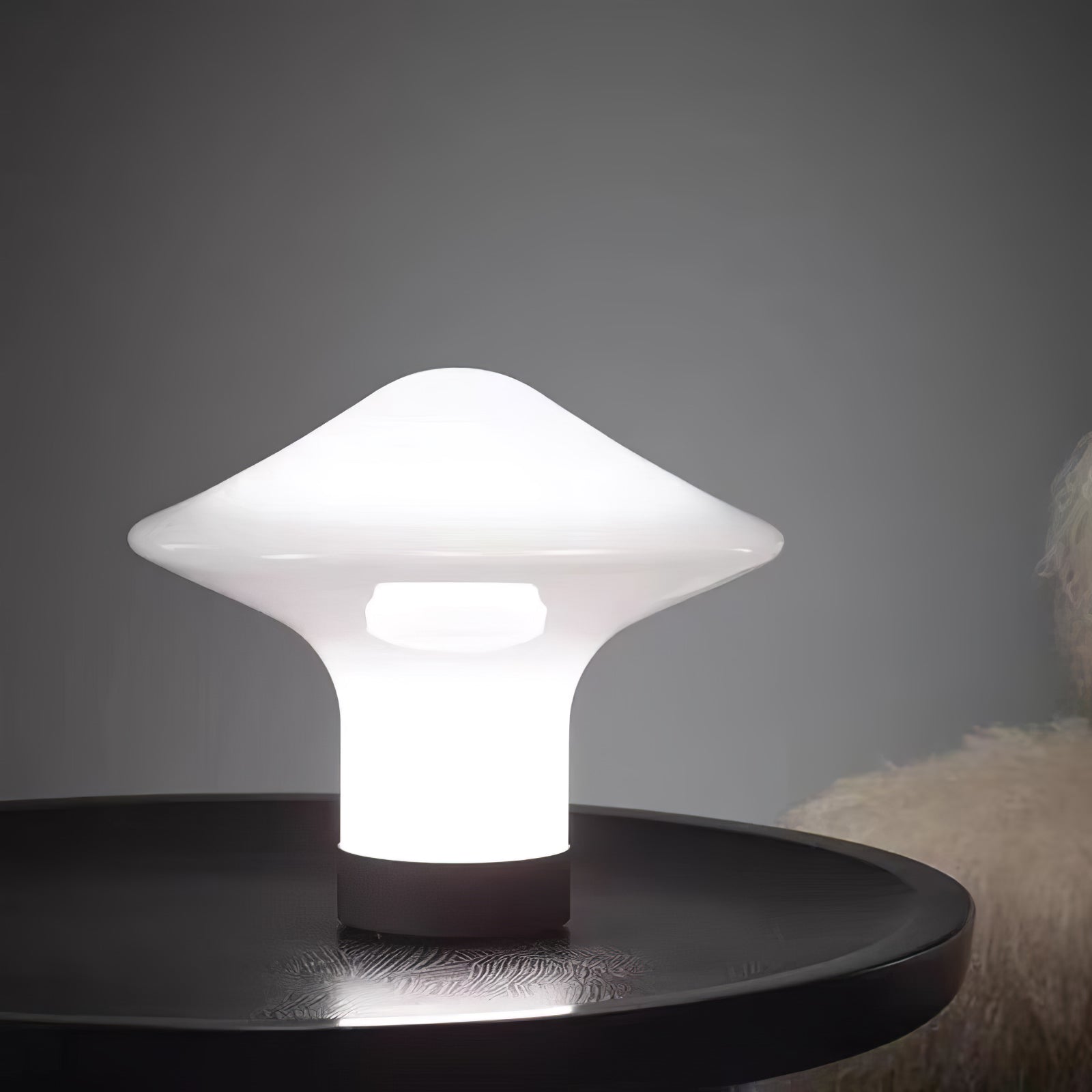 トロットラ テーブルランプ