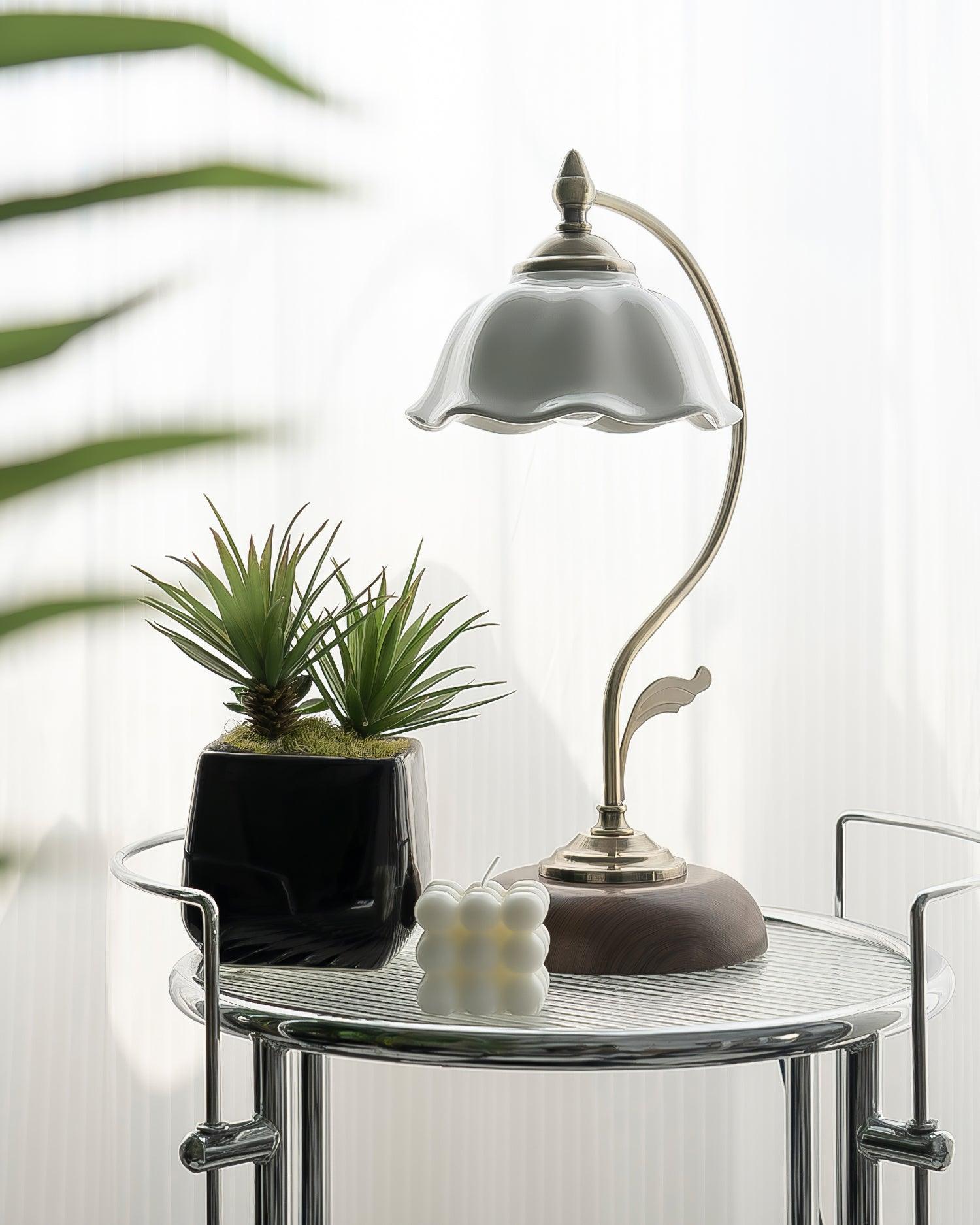 ヴィンテージ真鍮テーブルランプ