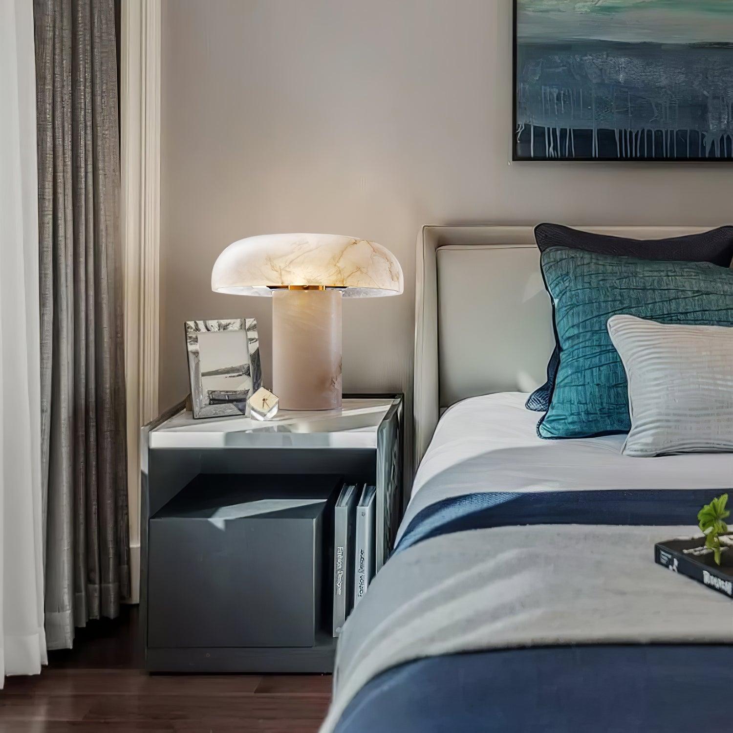 マッシュルーム型テーブルランプ