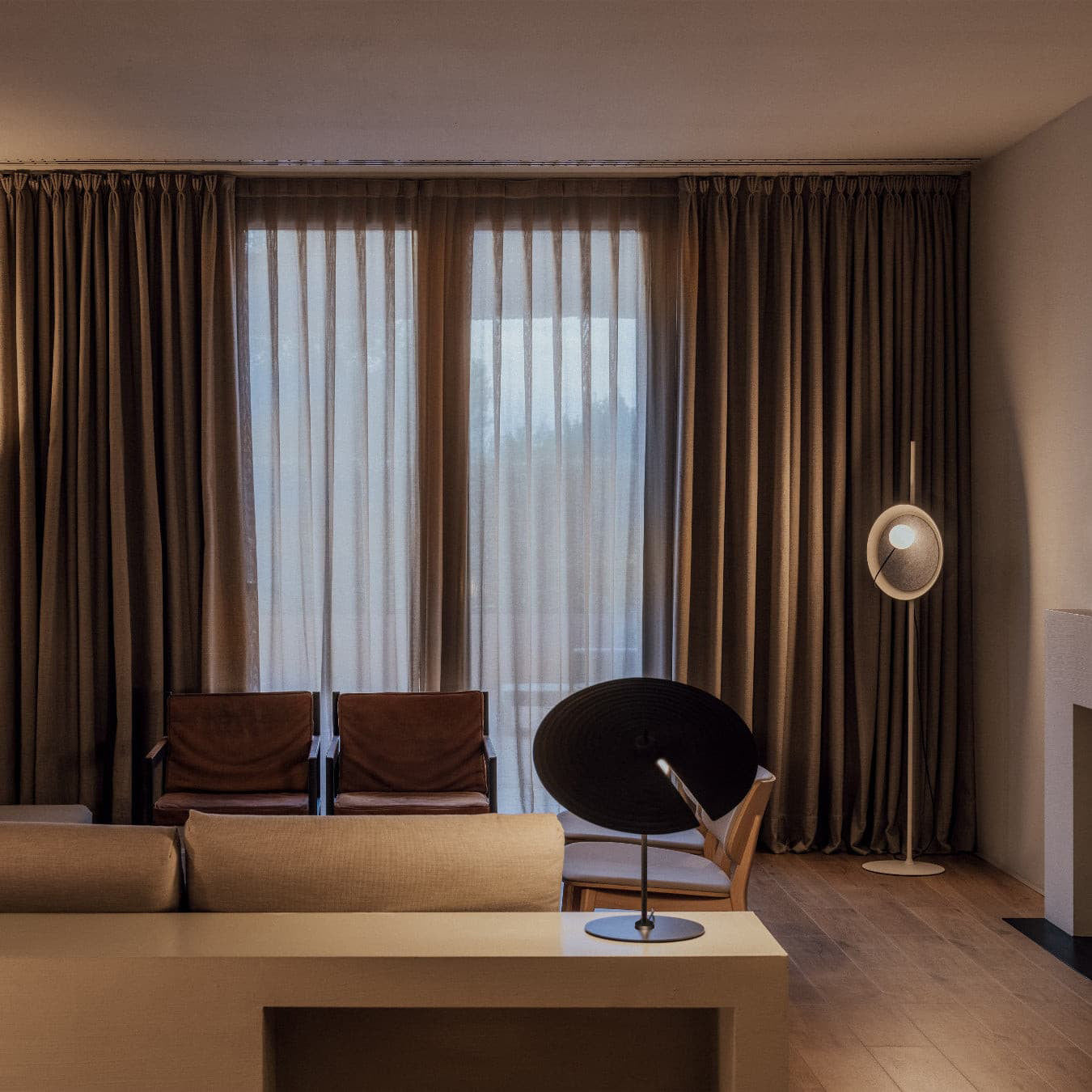 シンフォニー テーブルランプ