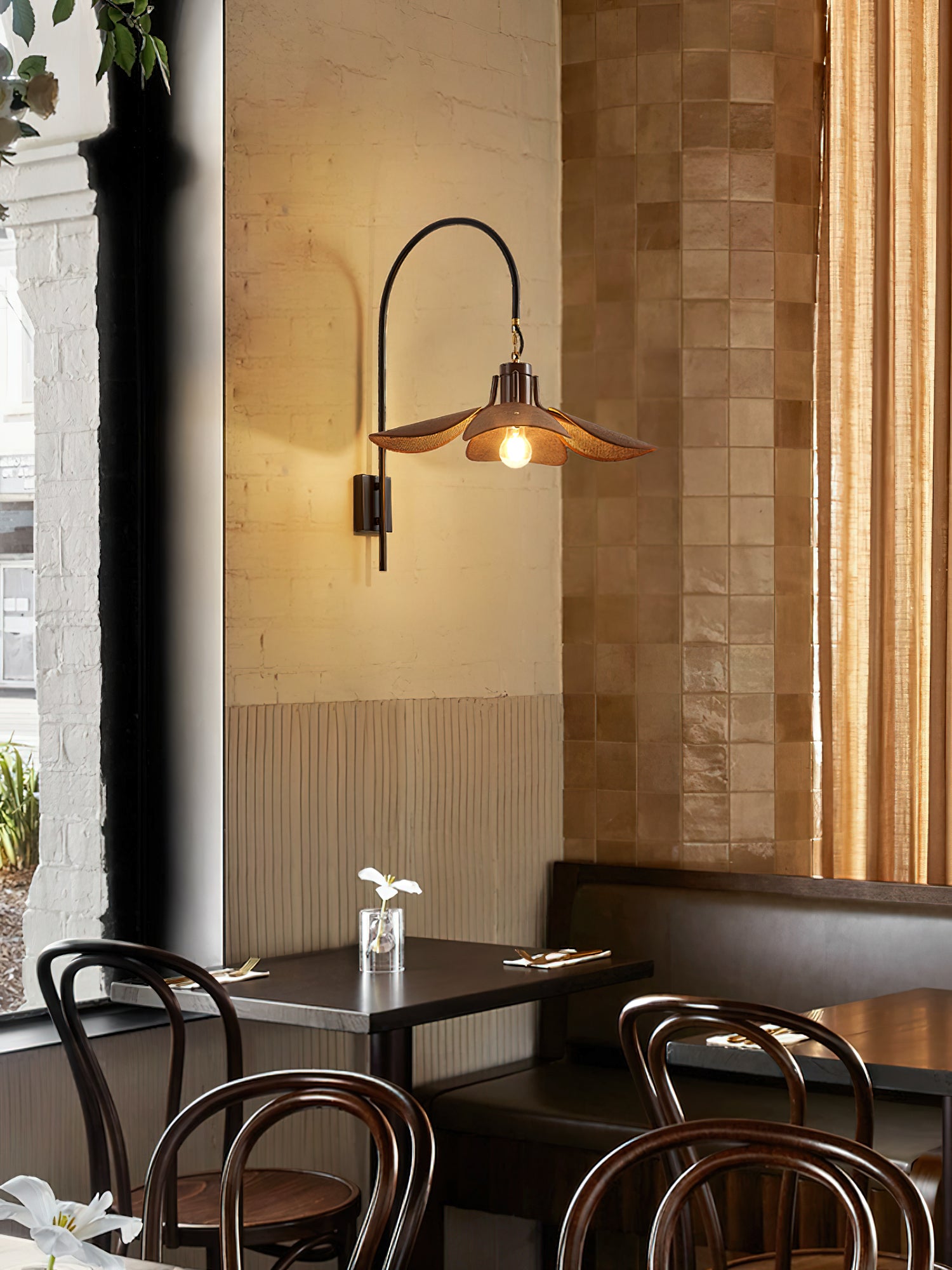 ペタルブルームウォールランプ