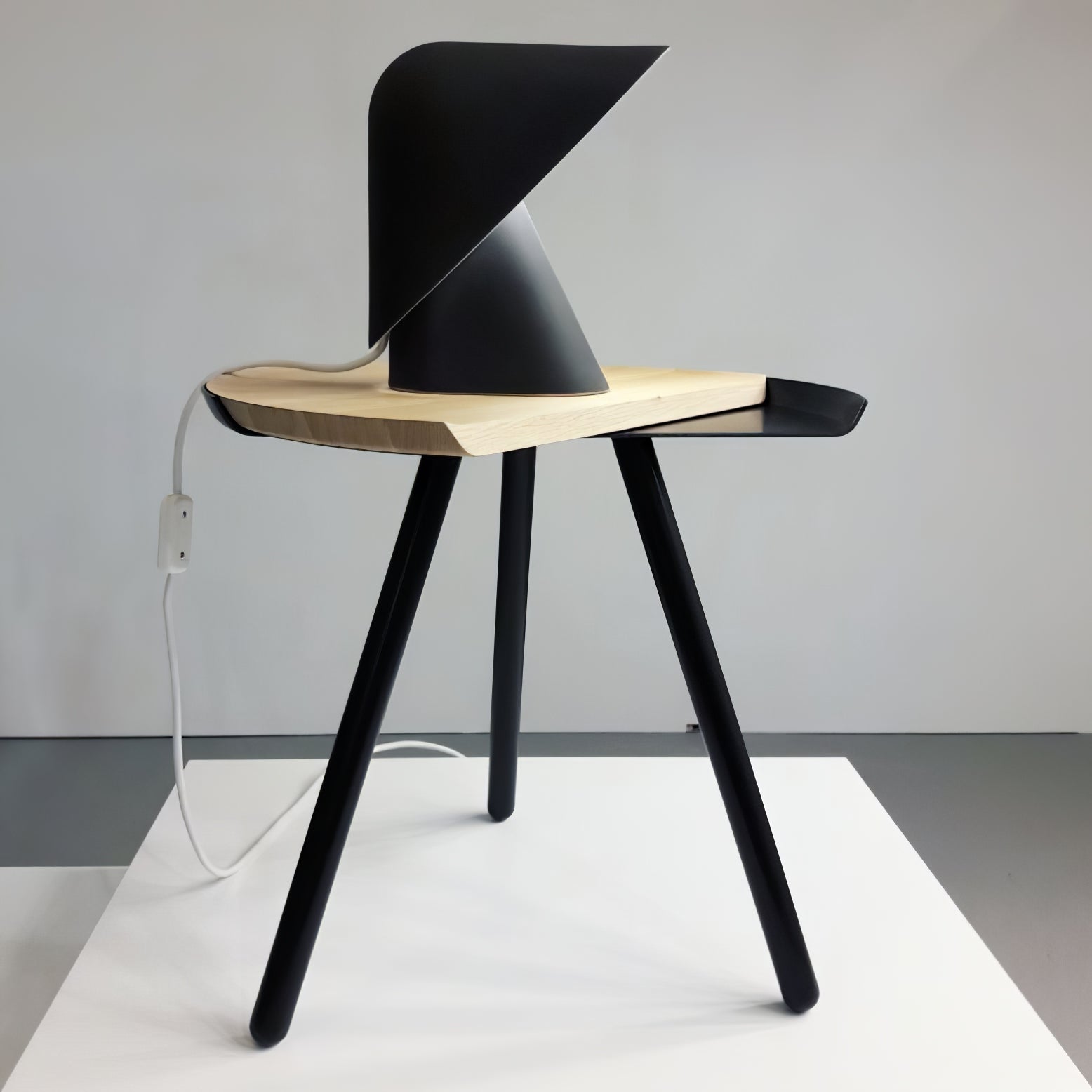 K テーブルランプ