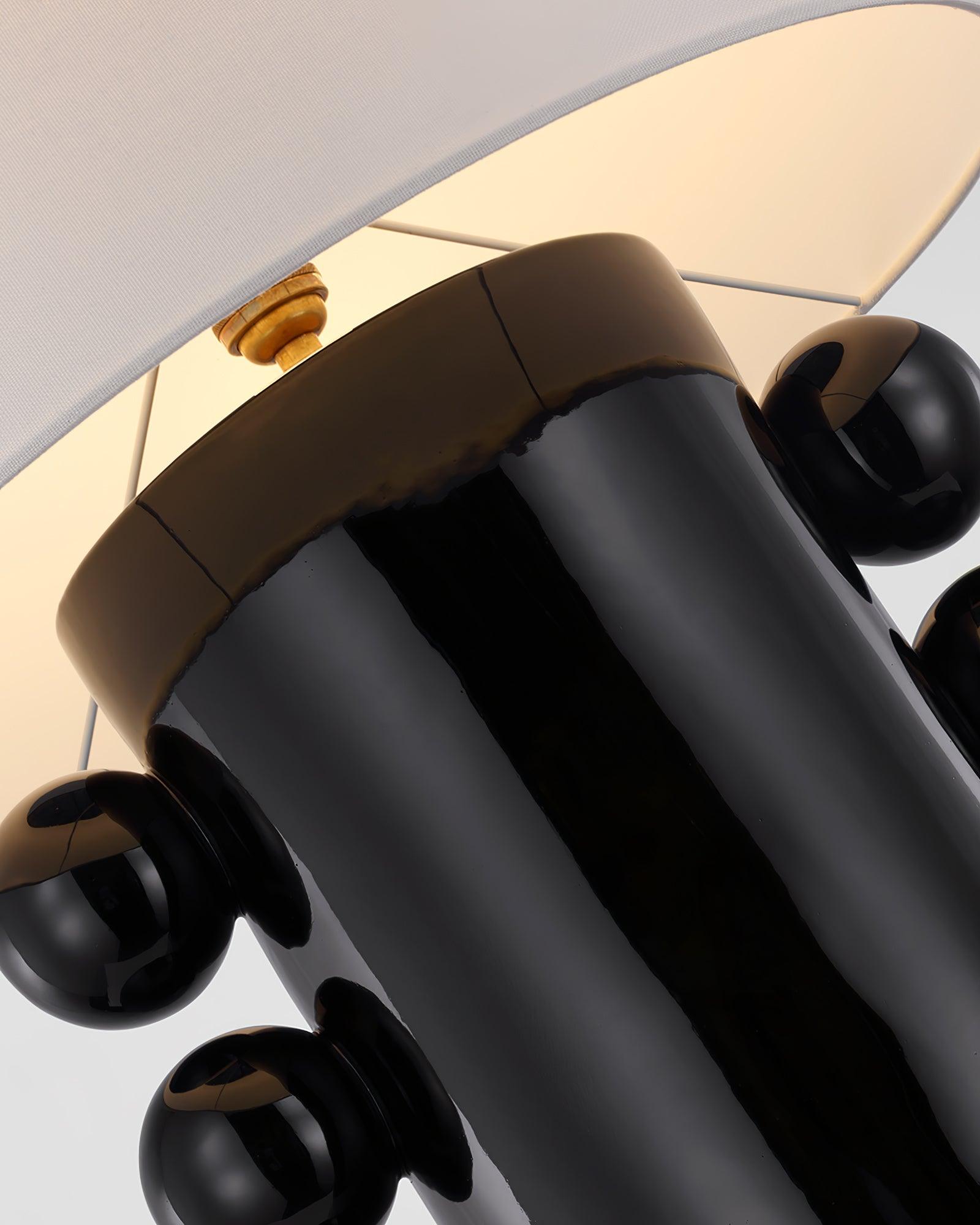 ティリア テーブルランプ