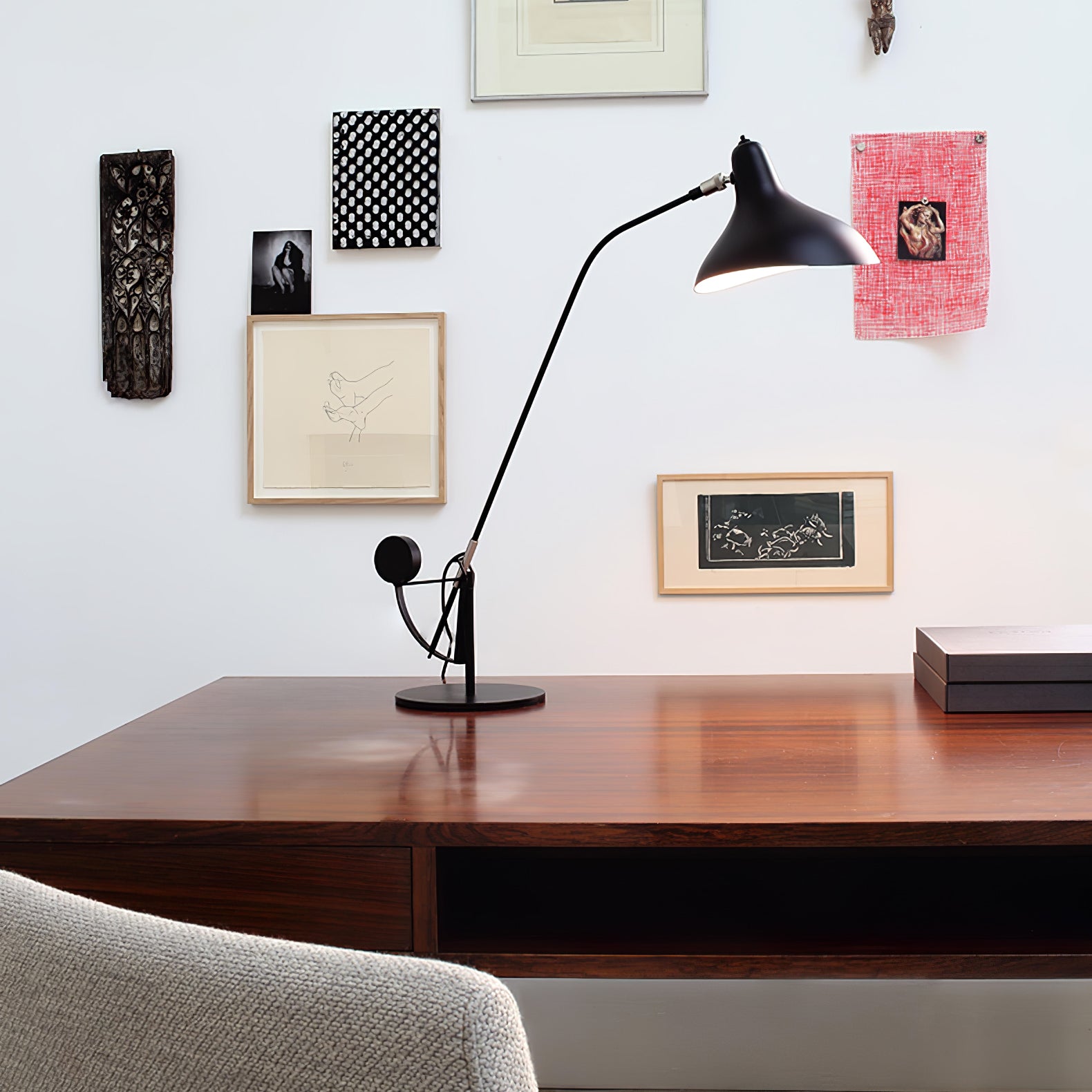 マンティスアームテーブルランプ