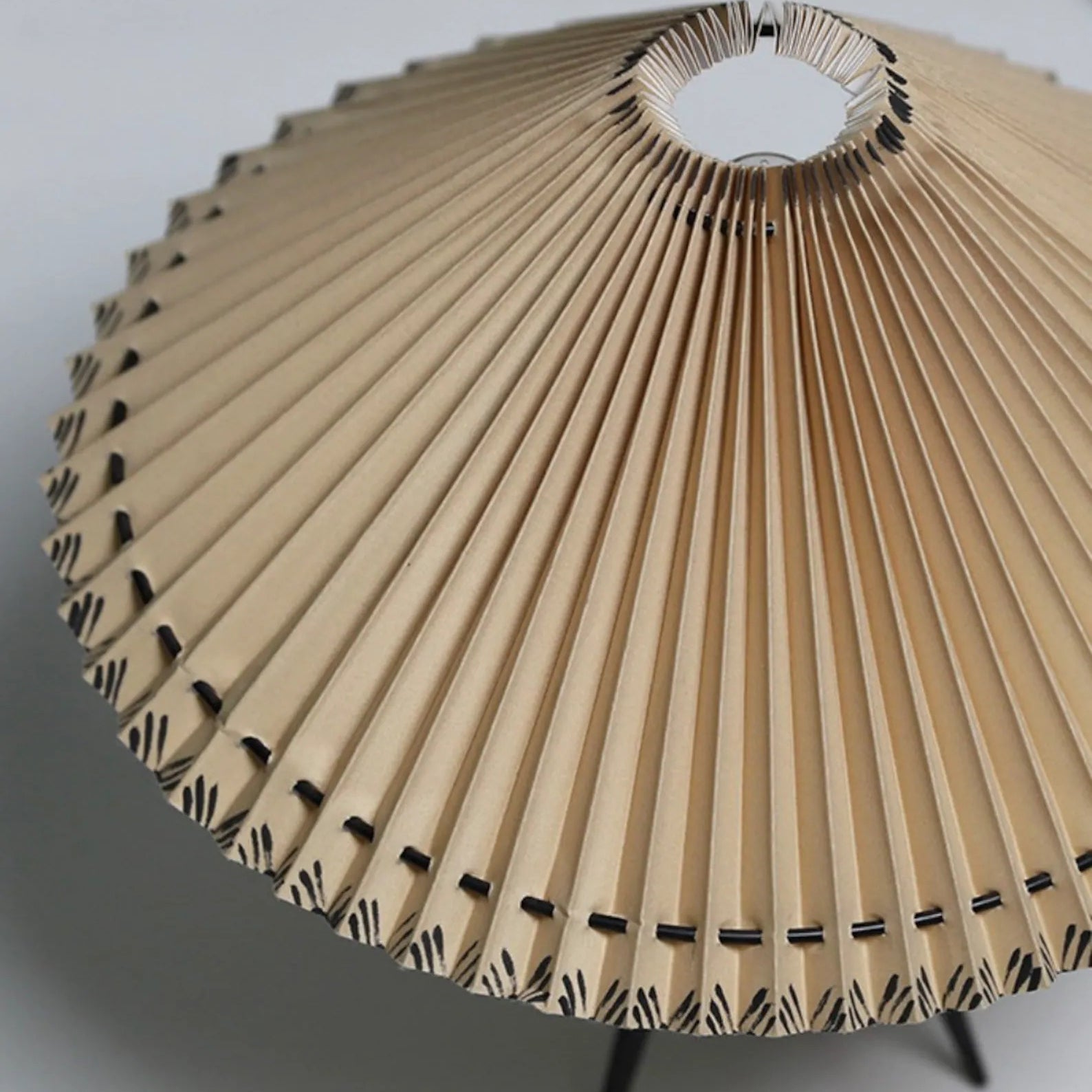 ミアン テーブルランプ