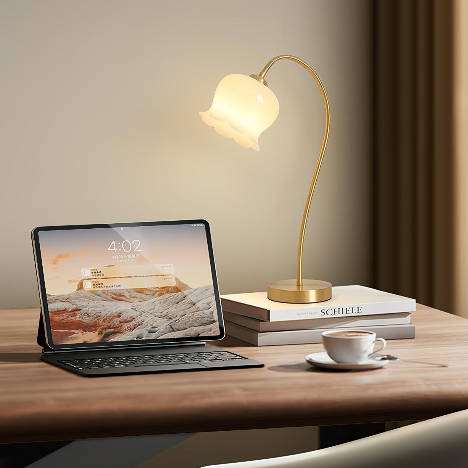 蘭のテーブルランプ