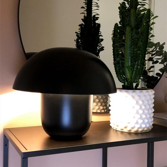 カール・ヨハン マッシュルーム テーブルランプ